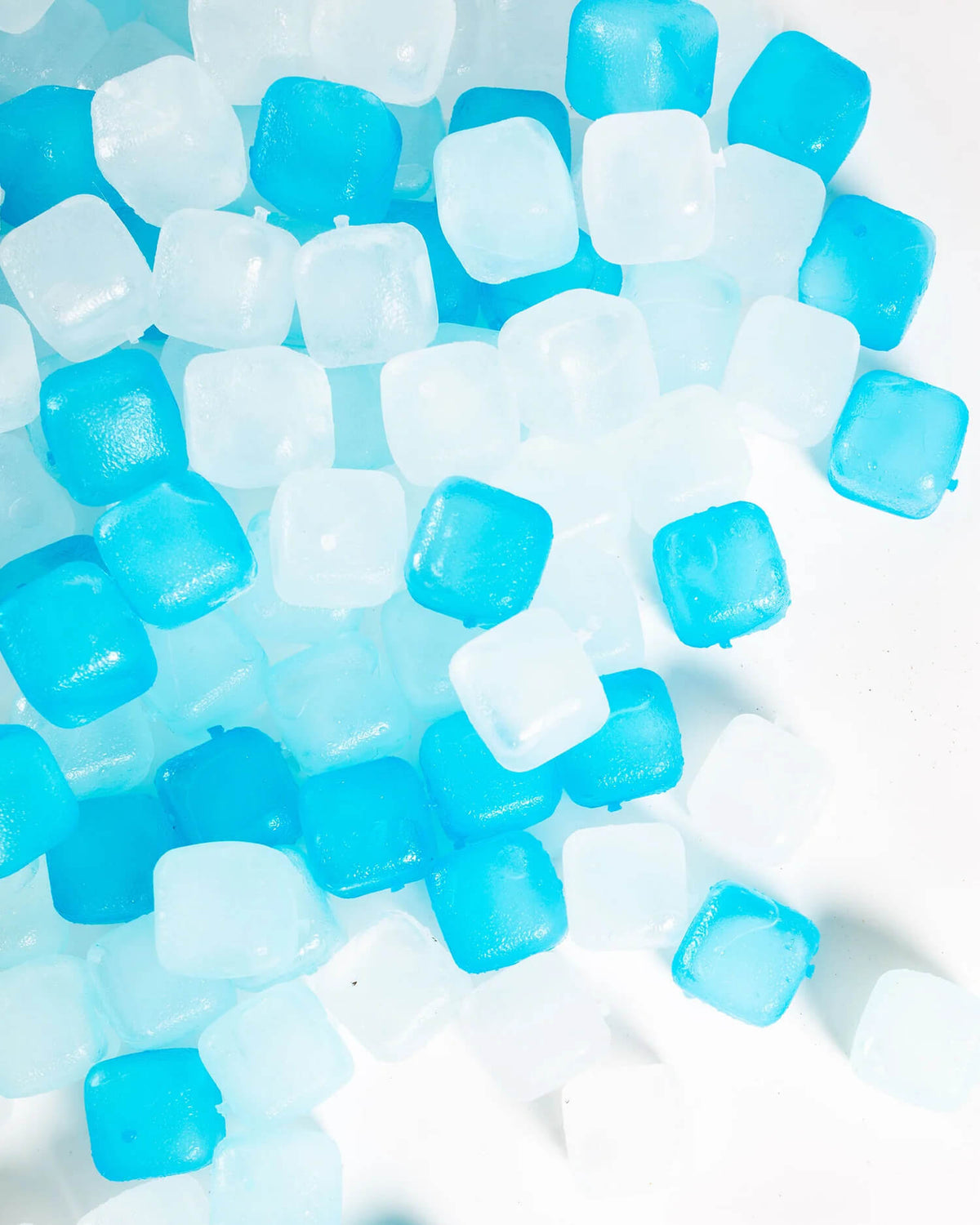 Zero Ice Reusable Cubes (Detail 3)