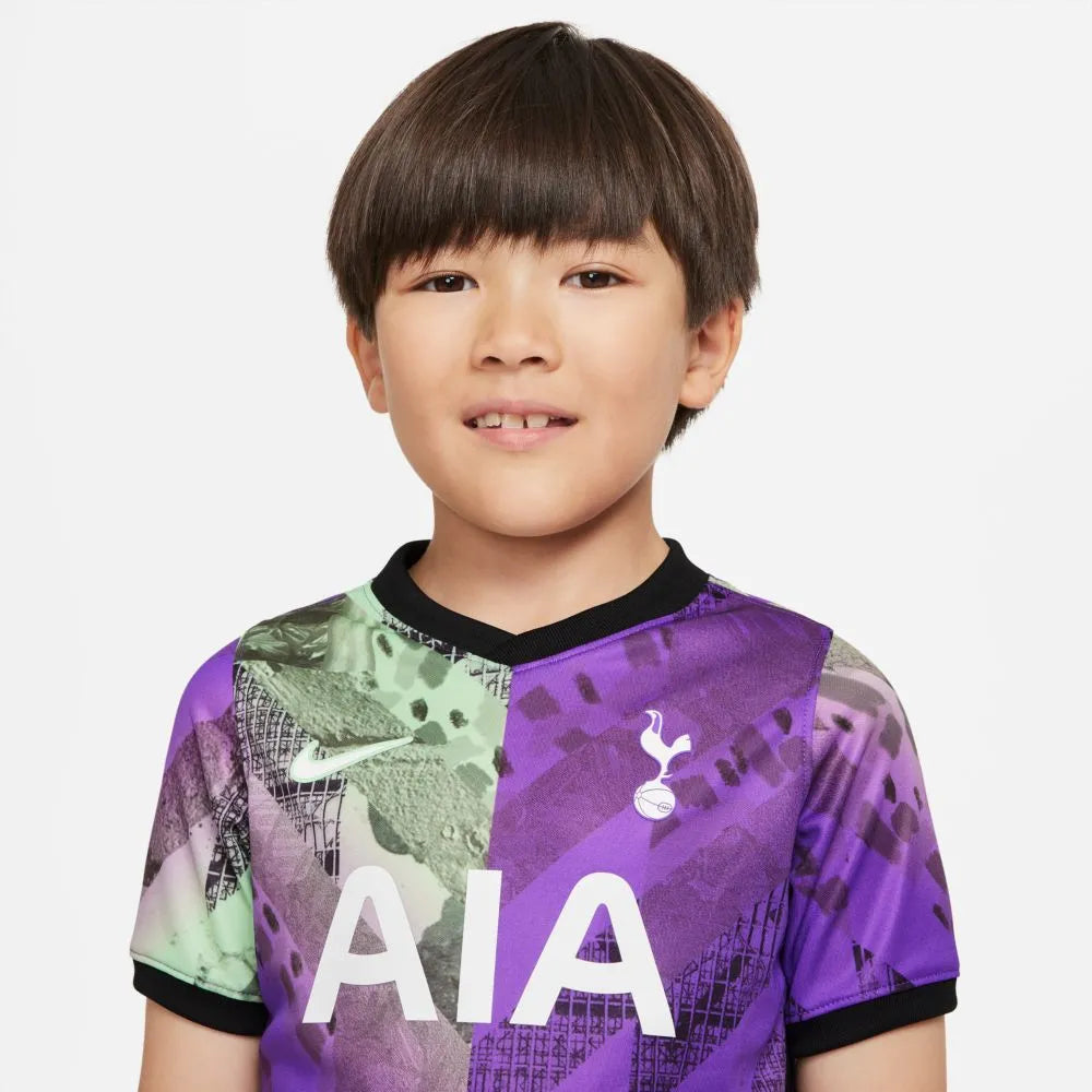 Nike 2021-22 Tottenham Little Kids Third Kit - Wild Berry (Detail 1)