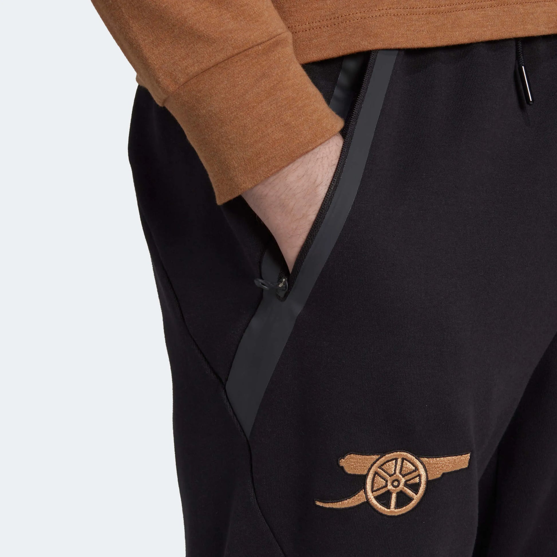 adidas 2022-23 Arsenal Travel Pants - Black (Detail 1)