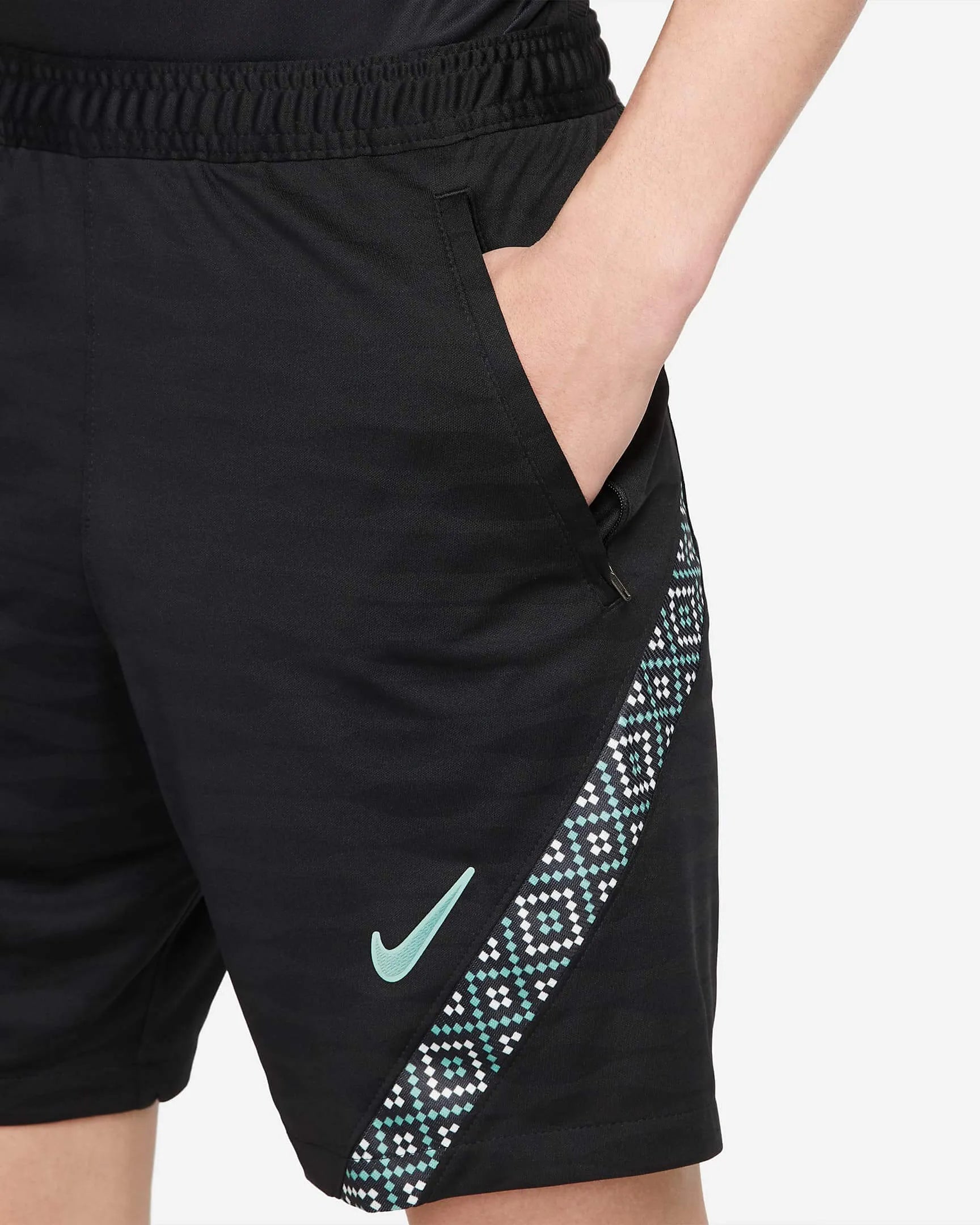 Nike 2021-22 Club America Strike Shorts - Black-Healing Jade (Detail 1)