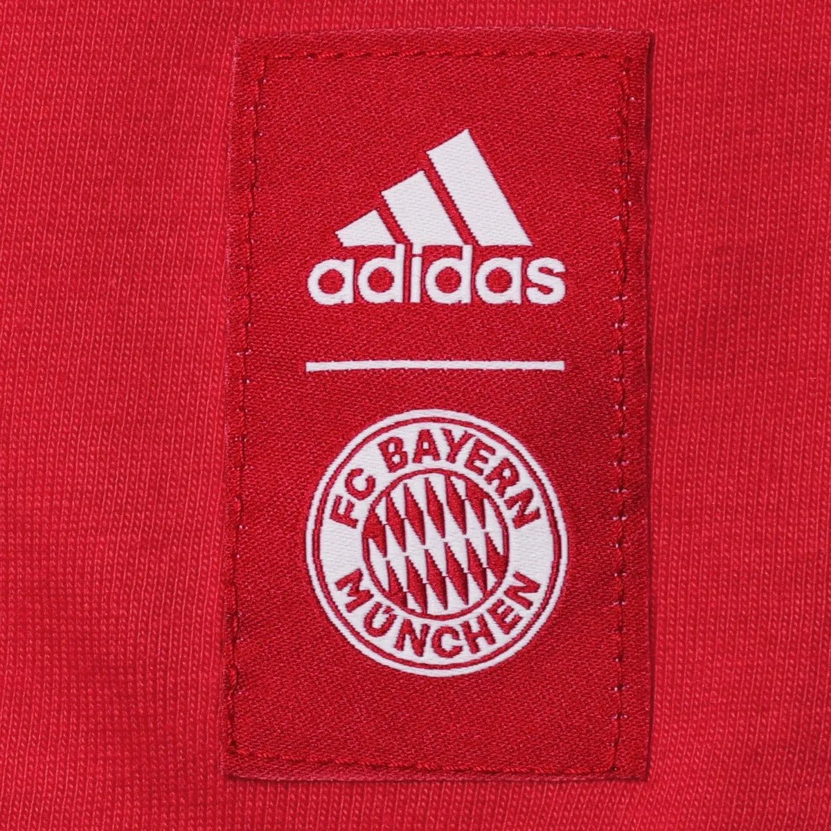adidas 2021-22 Bayern Munich Tee - Red