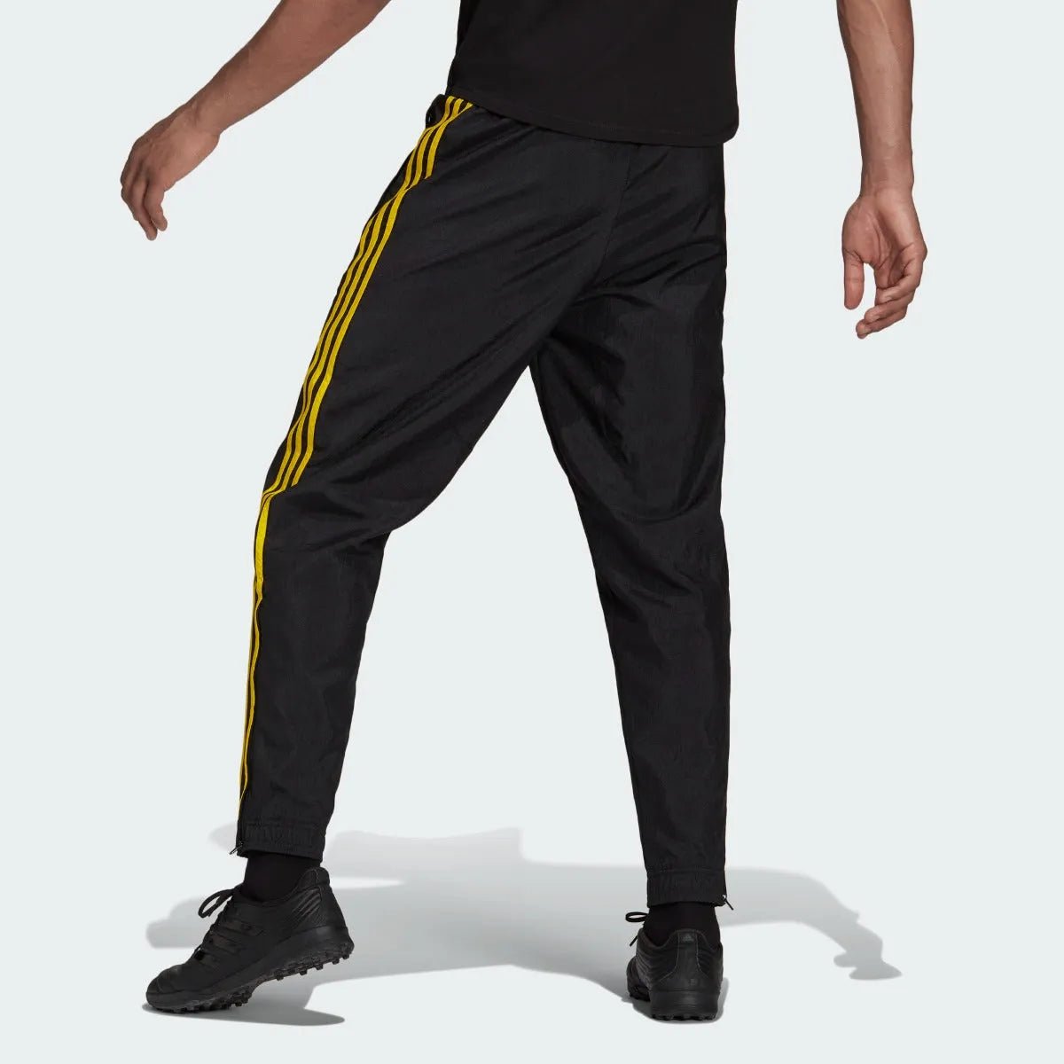 adidas 2021-22 Manchester United icons Woven Pants - Black-Yellow