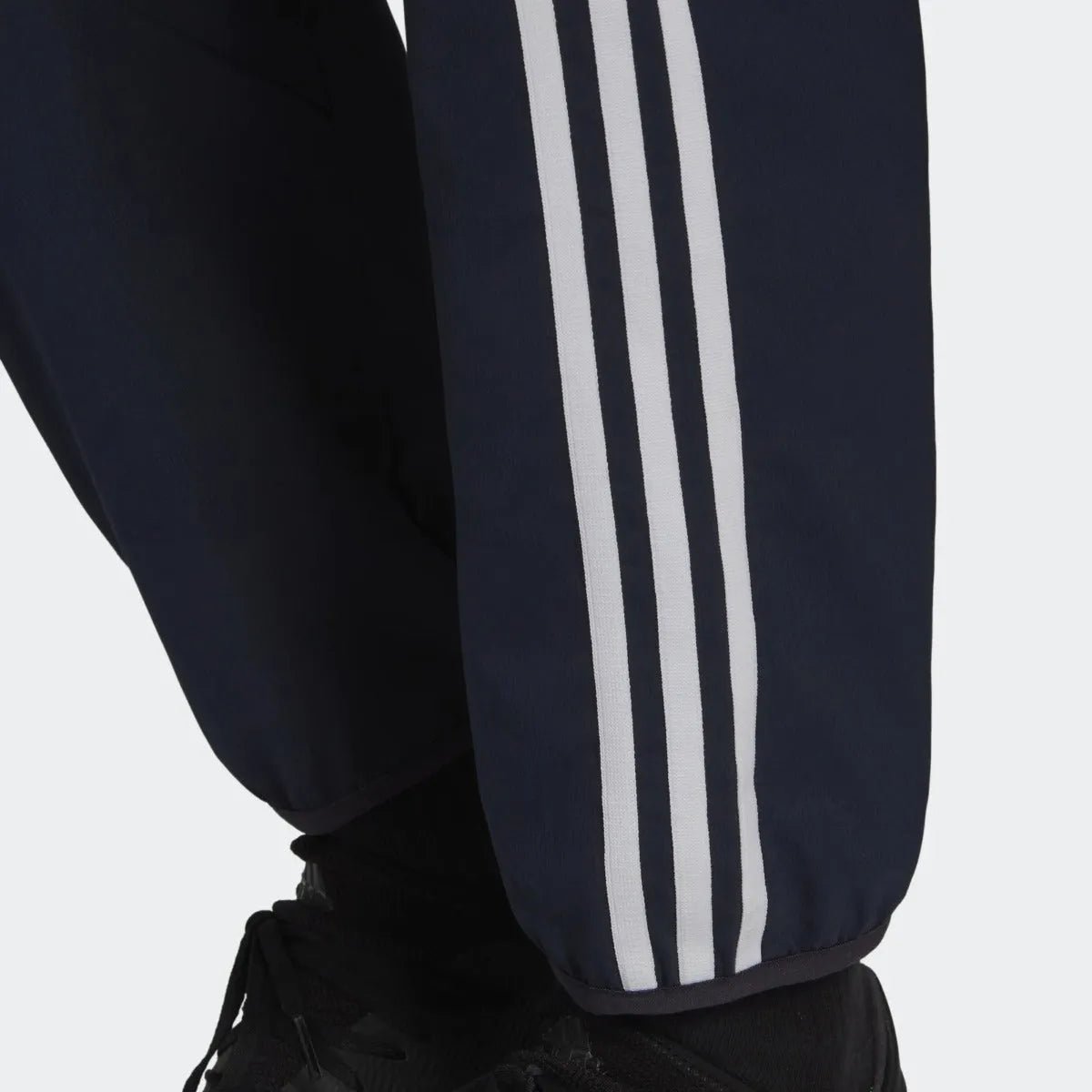 adidas 2021-22 Real Madrid Teamgeist Woven Pants - Night Navy
