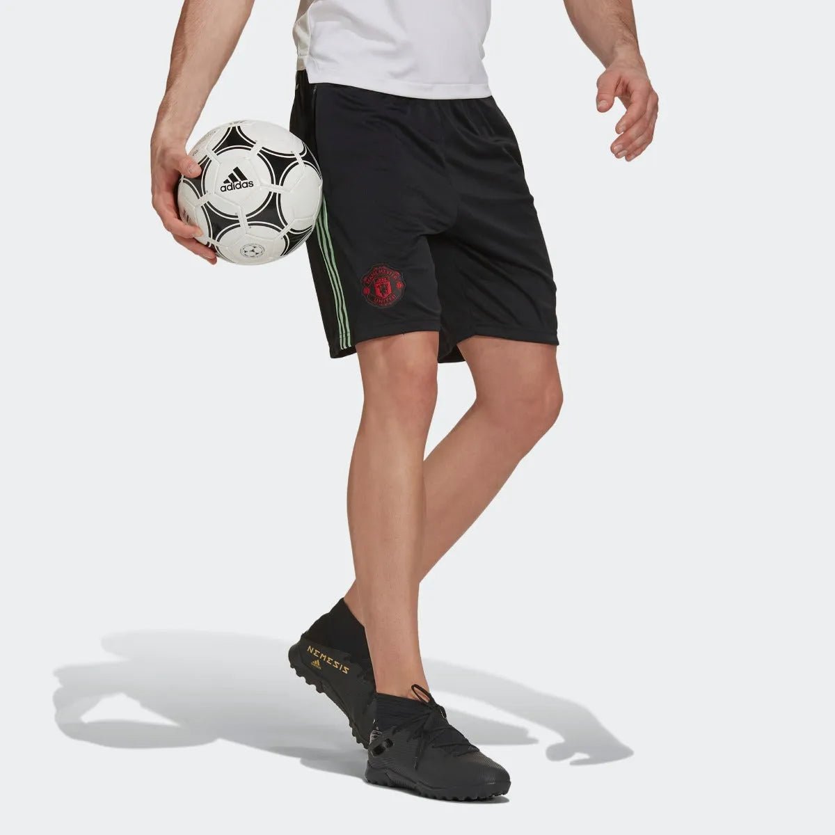 Adidas 2021 Manchester United Training Shorts - Black