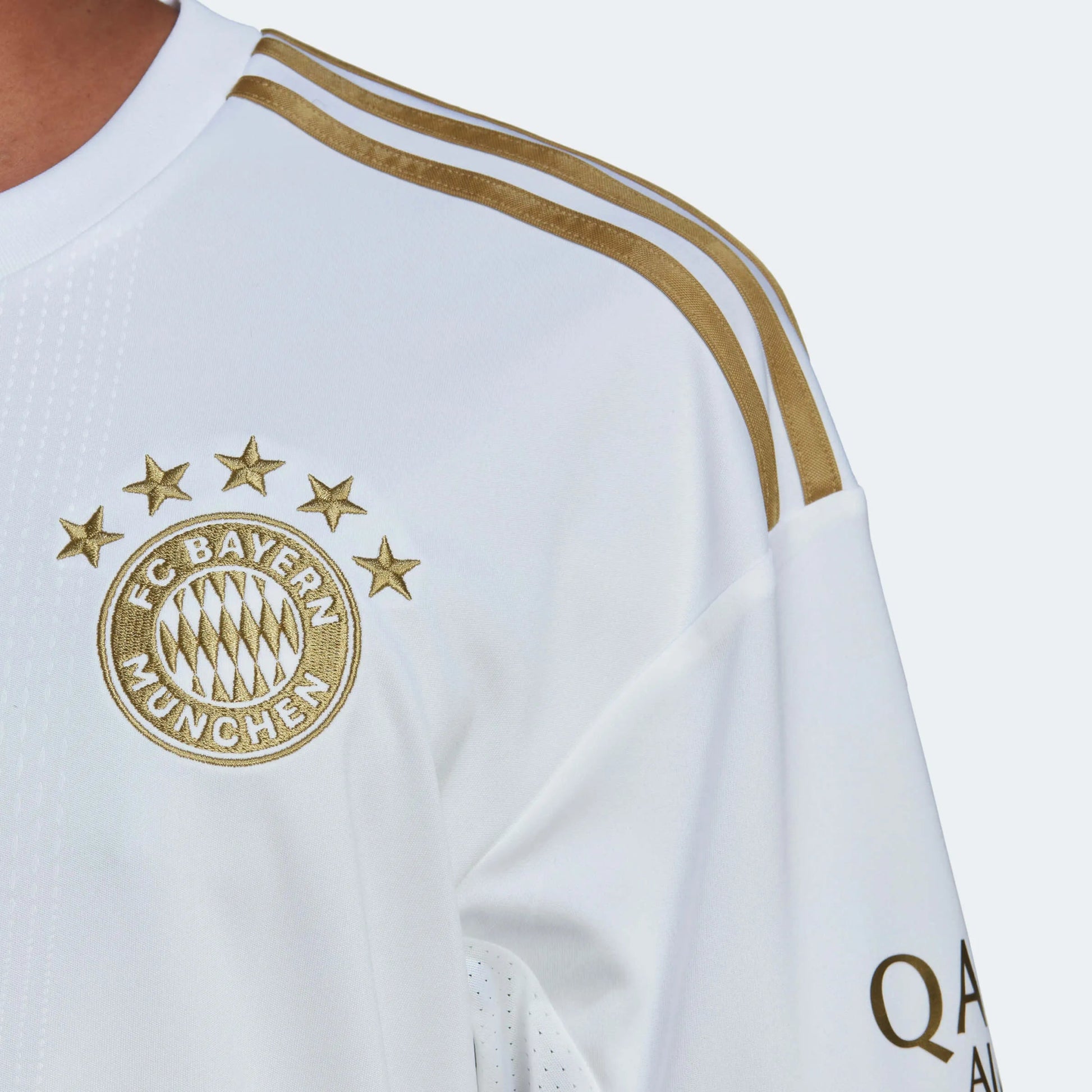 adidas 2022-23 Bayern Munich Away Jersey - White-Gold