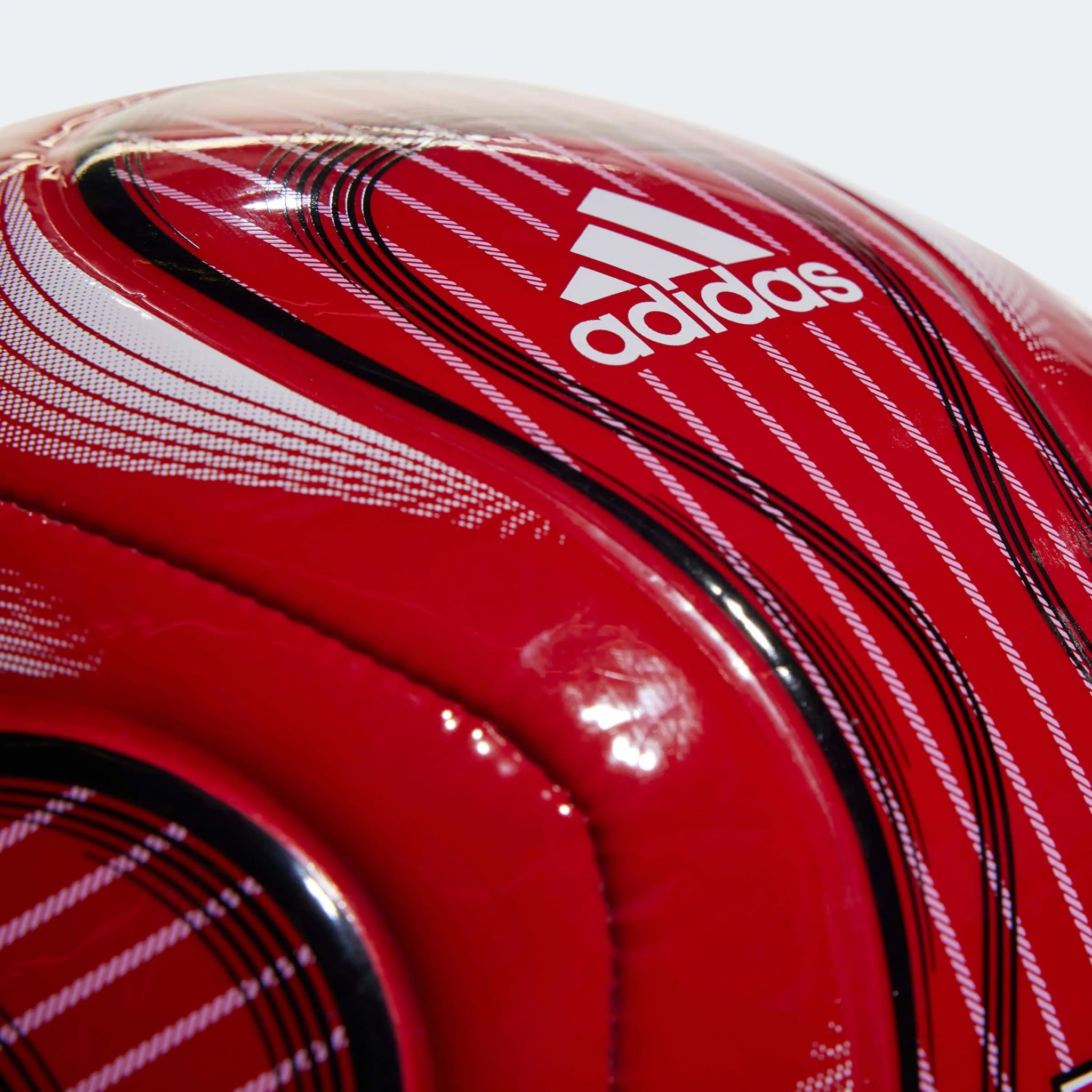 adidas 2022-23 Manchester United Home Club Ball - Red-Black (Detail 1)