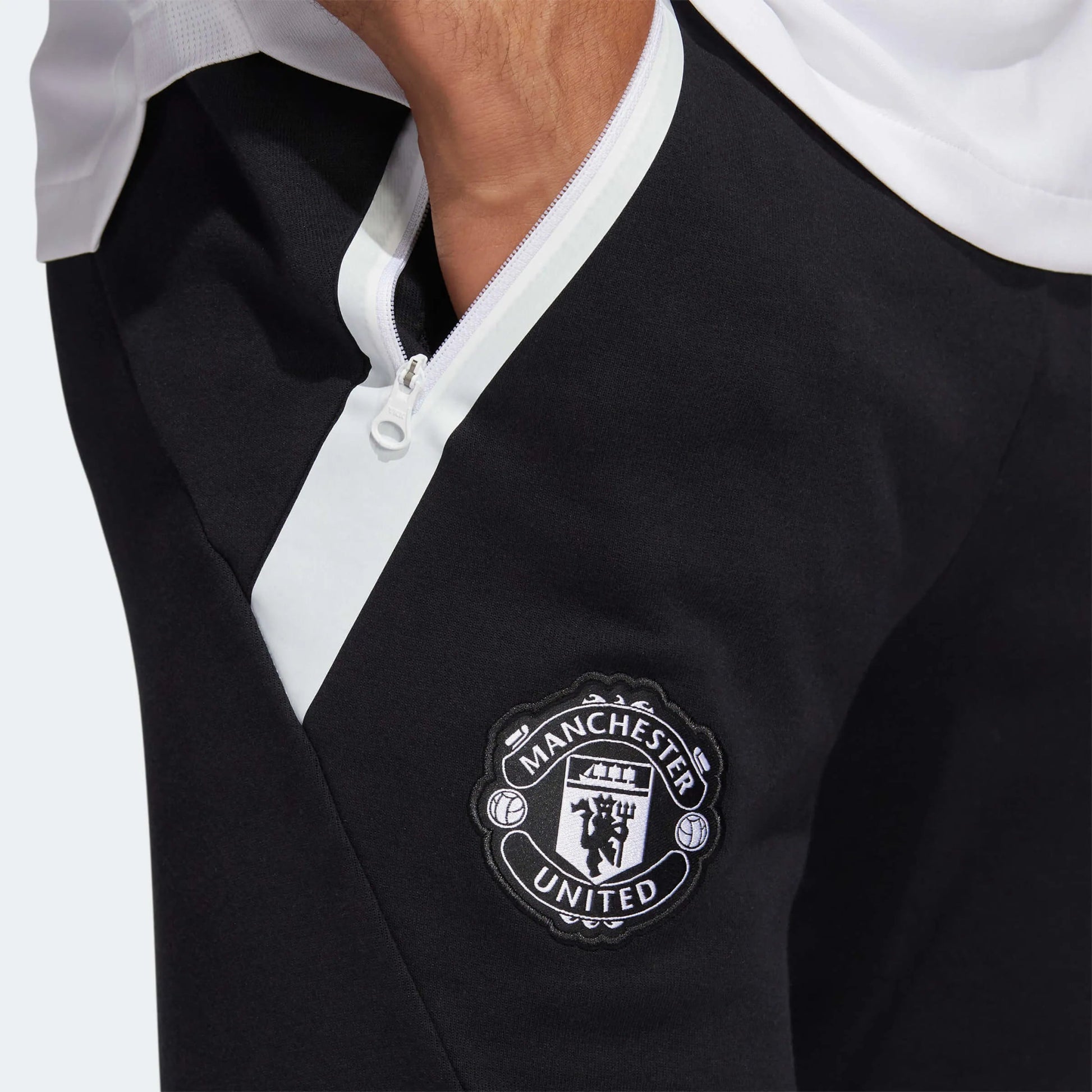 adidas 2022-23 Manchester United Travel Pants - Black-Red (Detail 1)