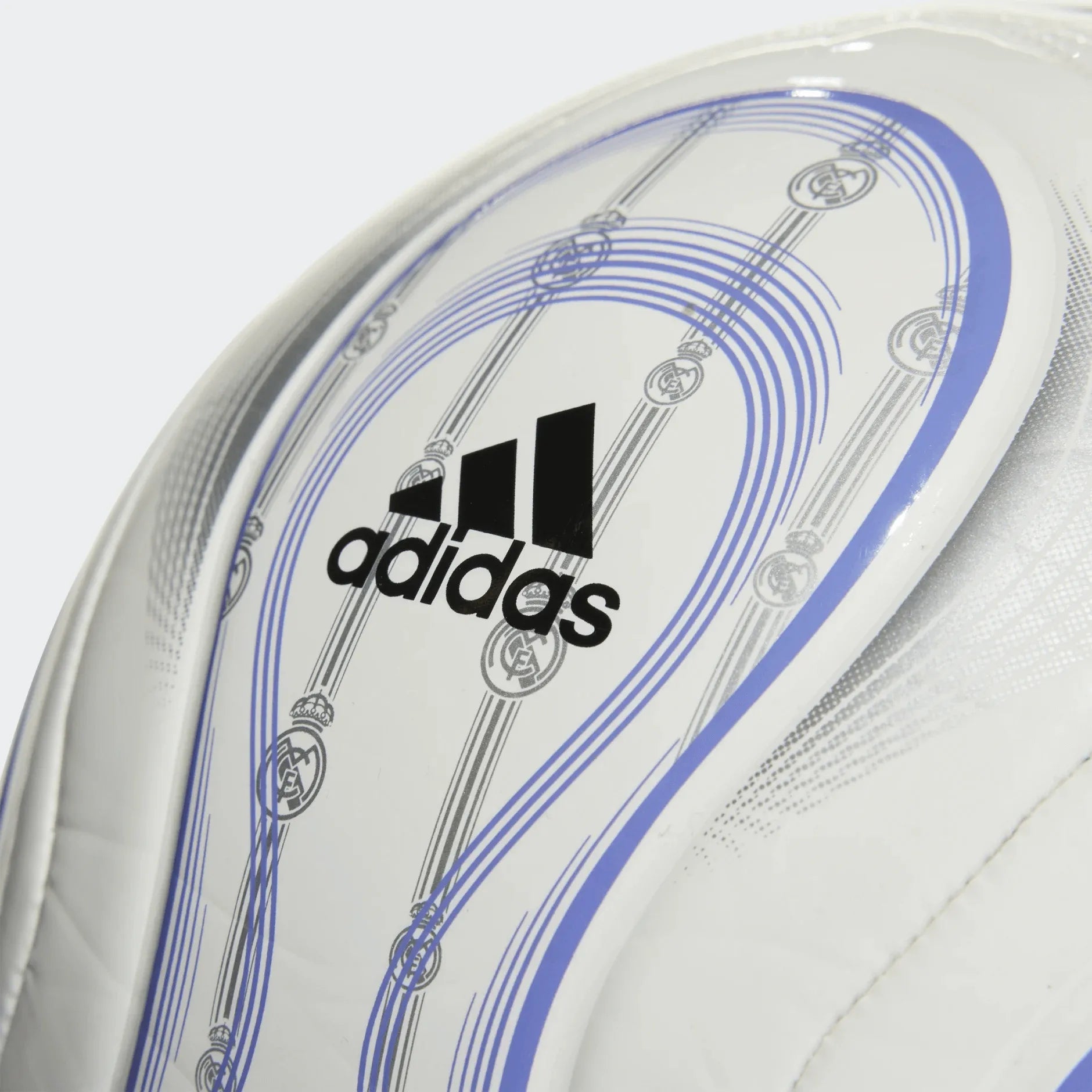 adidas 2022-23 Real Madrid Home Club Ball - White  (Detail 2)