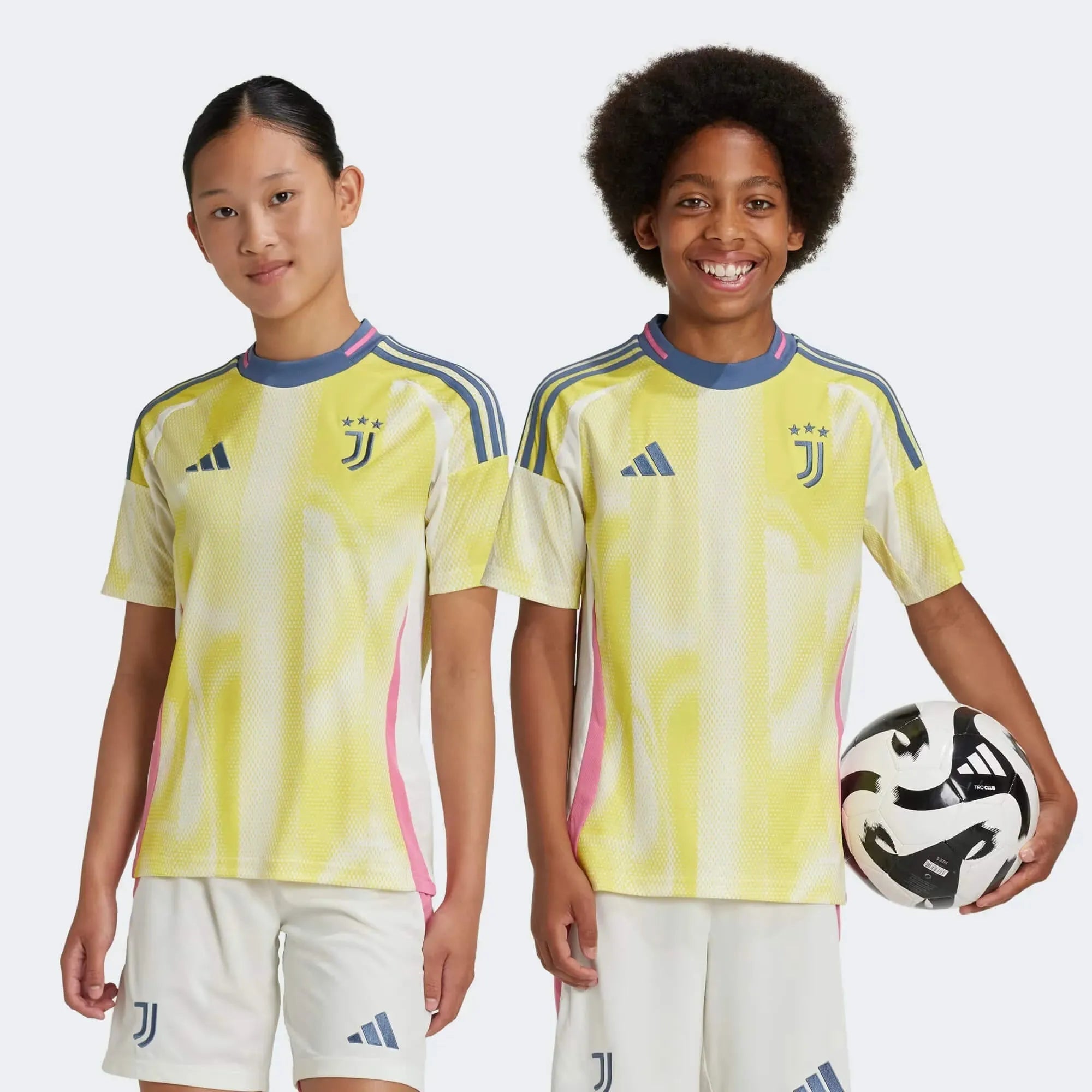 adidas 2024-25 Juventus Youth Stadium Away Jersey (Models - Front)