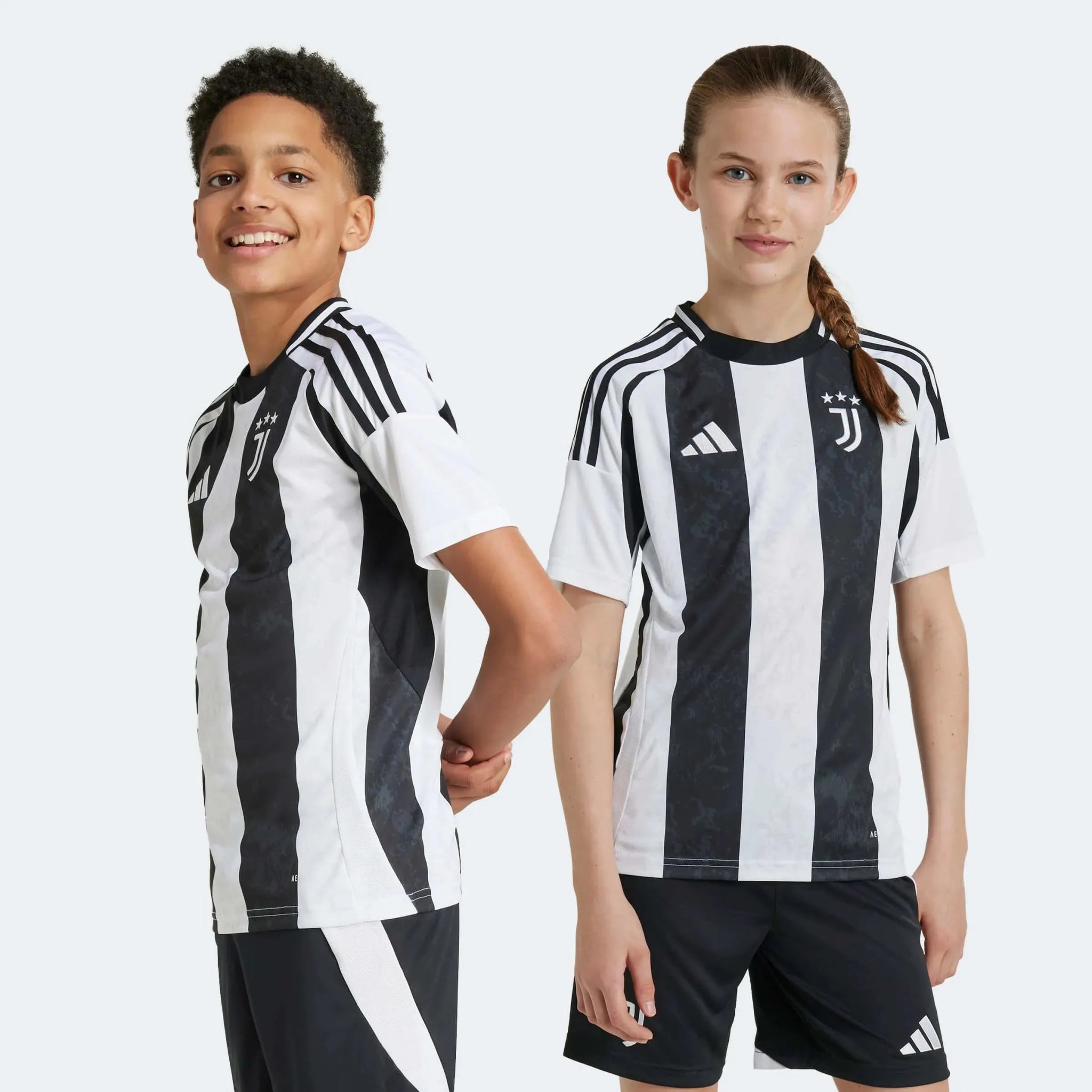 adidas 2024-25 Juventus Youth Stadium Home Jersey (Models - Front)