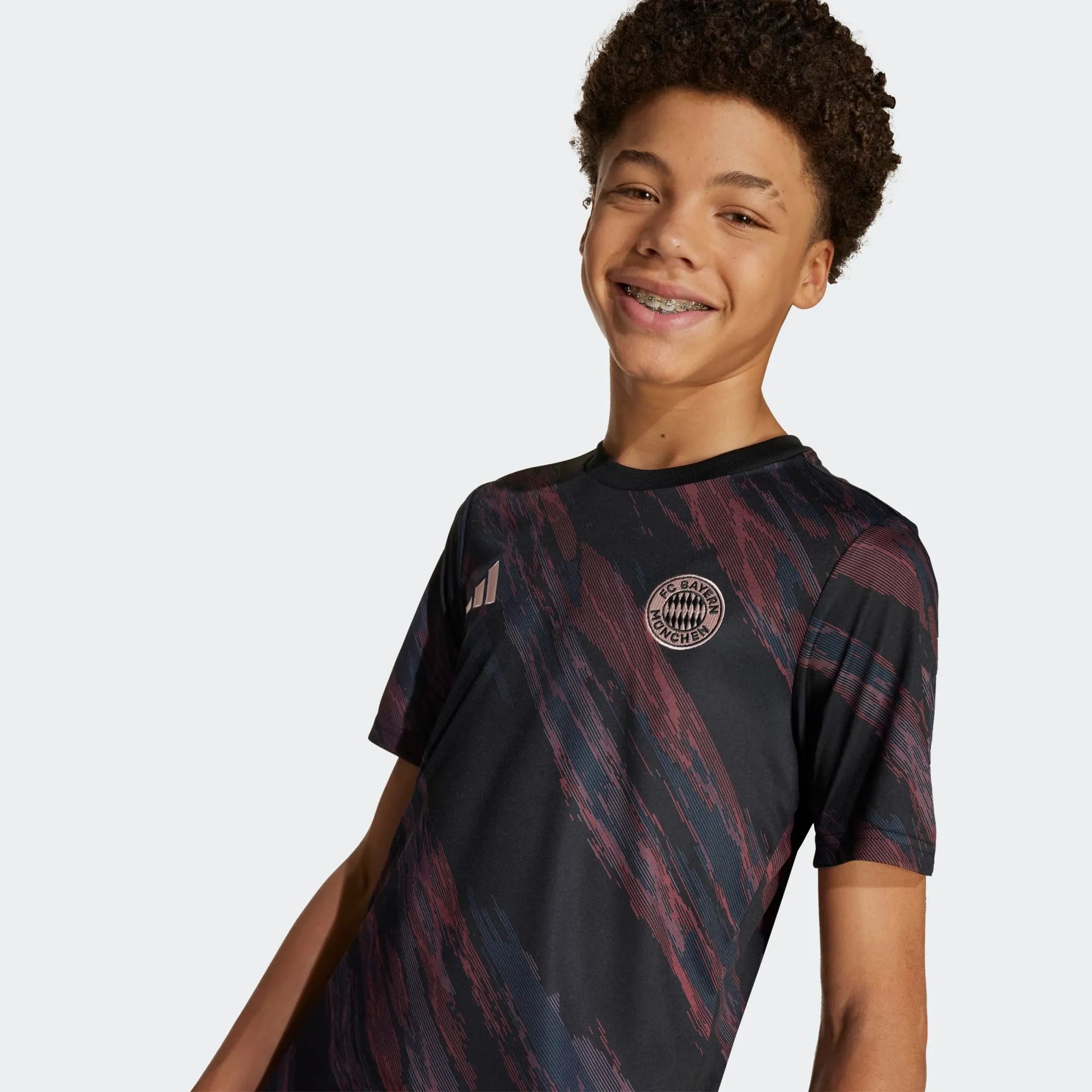 adidas 2025-26 Bayern Munich Youth Pre-Match Soccer Jersey (Detail 2)