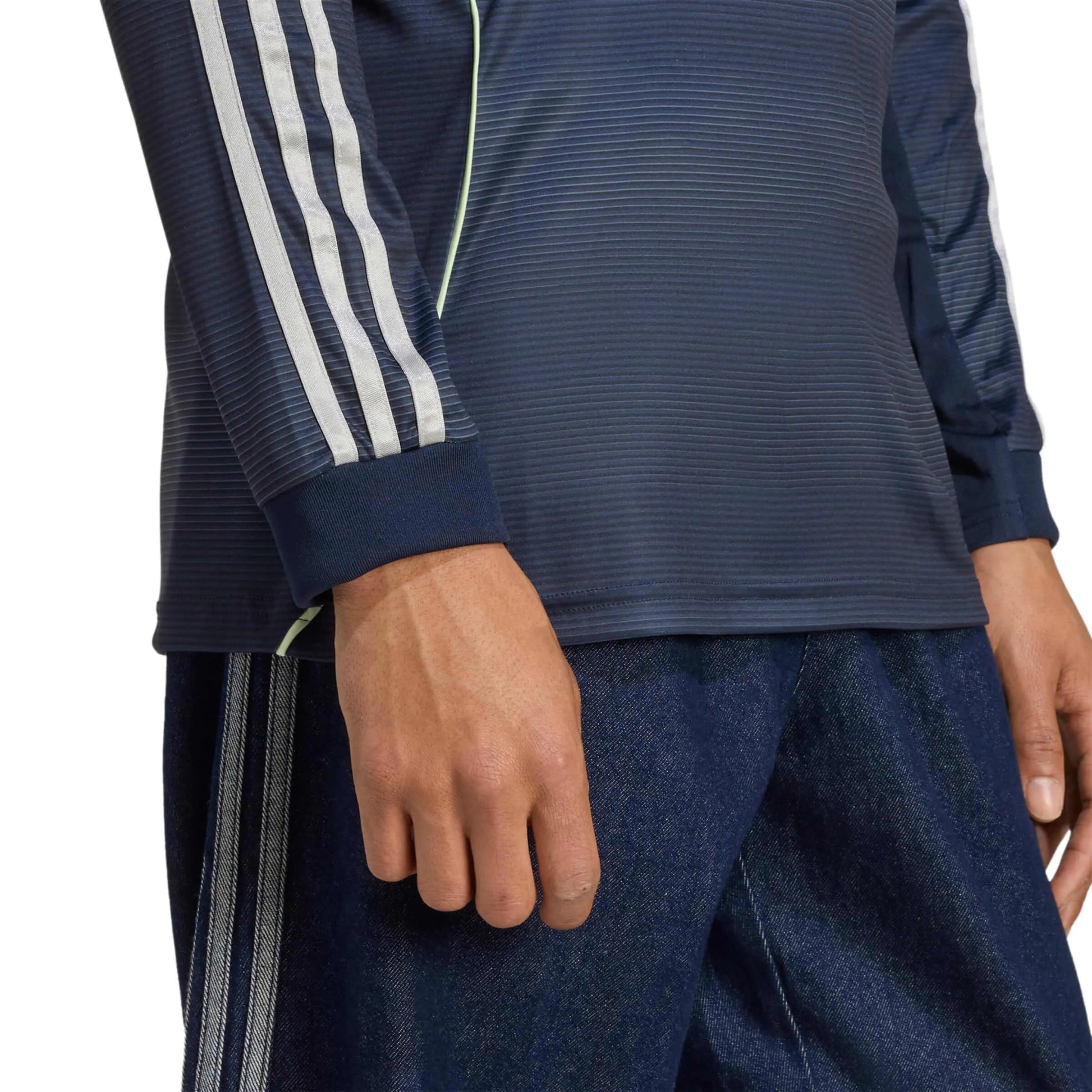 adidas 2025-26 Real Madrid Men's Away Long-Sleeve Soccer Jersey (Detail 2)