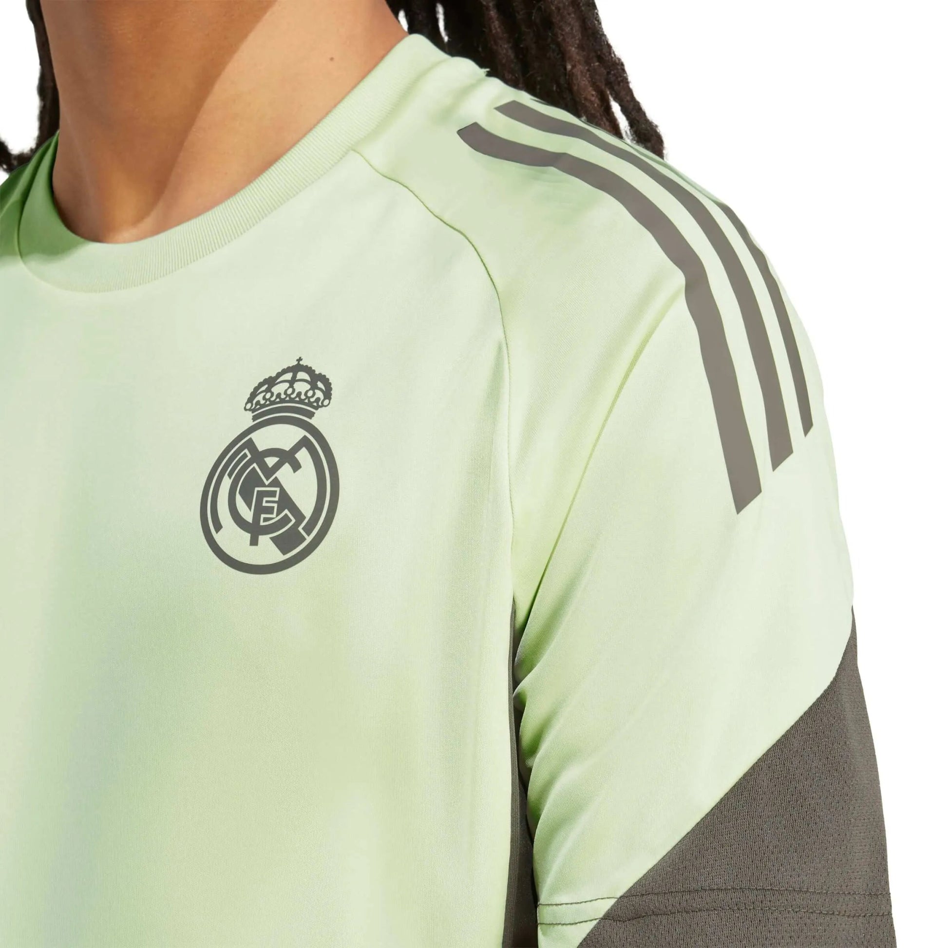 adidas 2025-26 Real Madrid Men's Training Soccer Jersey (Detail 1)