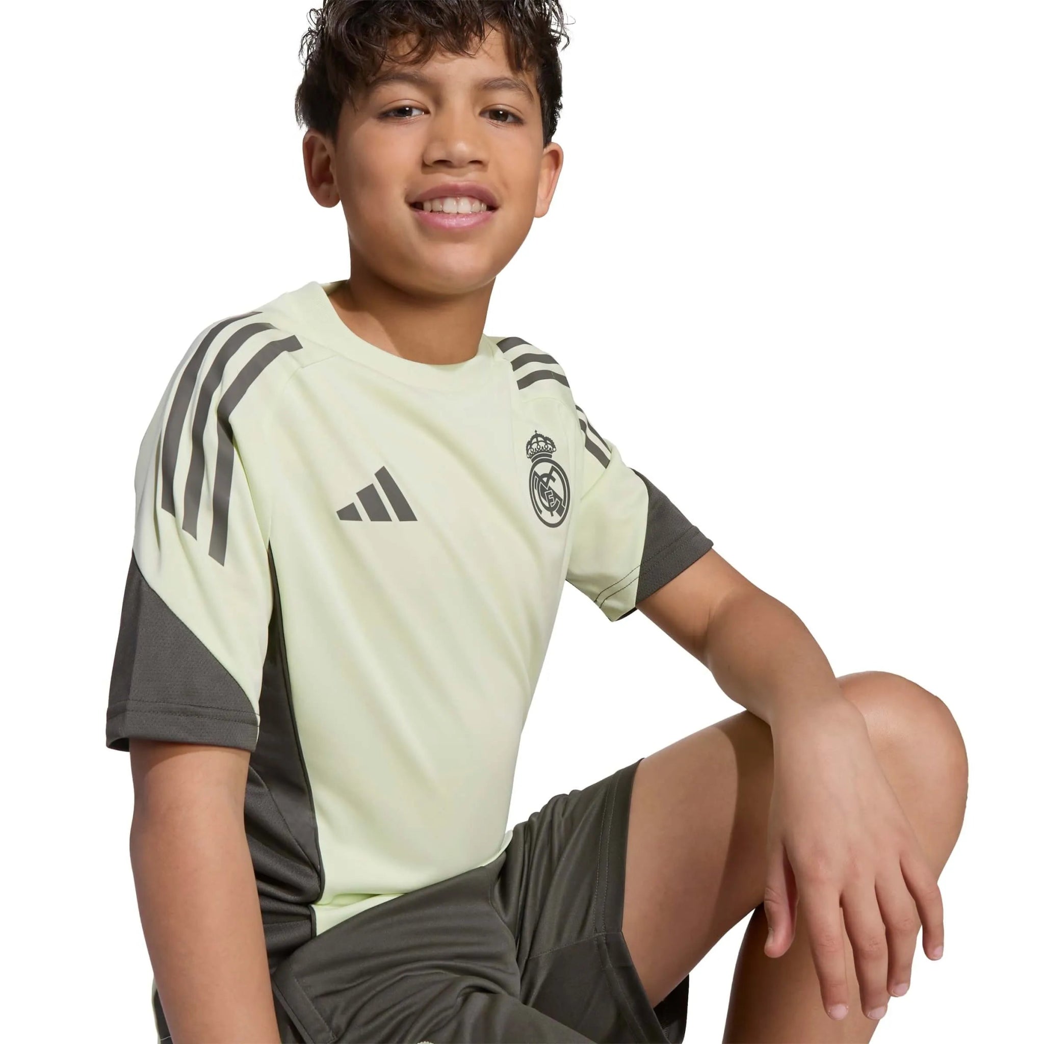 adidas 2025-26 Real Madrid Youth Training Soccer Jersey (Detail 2)