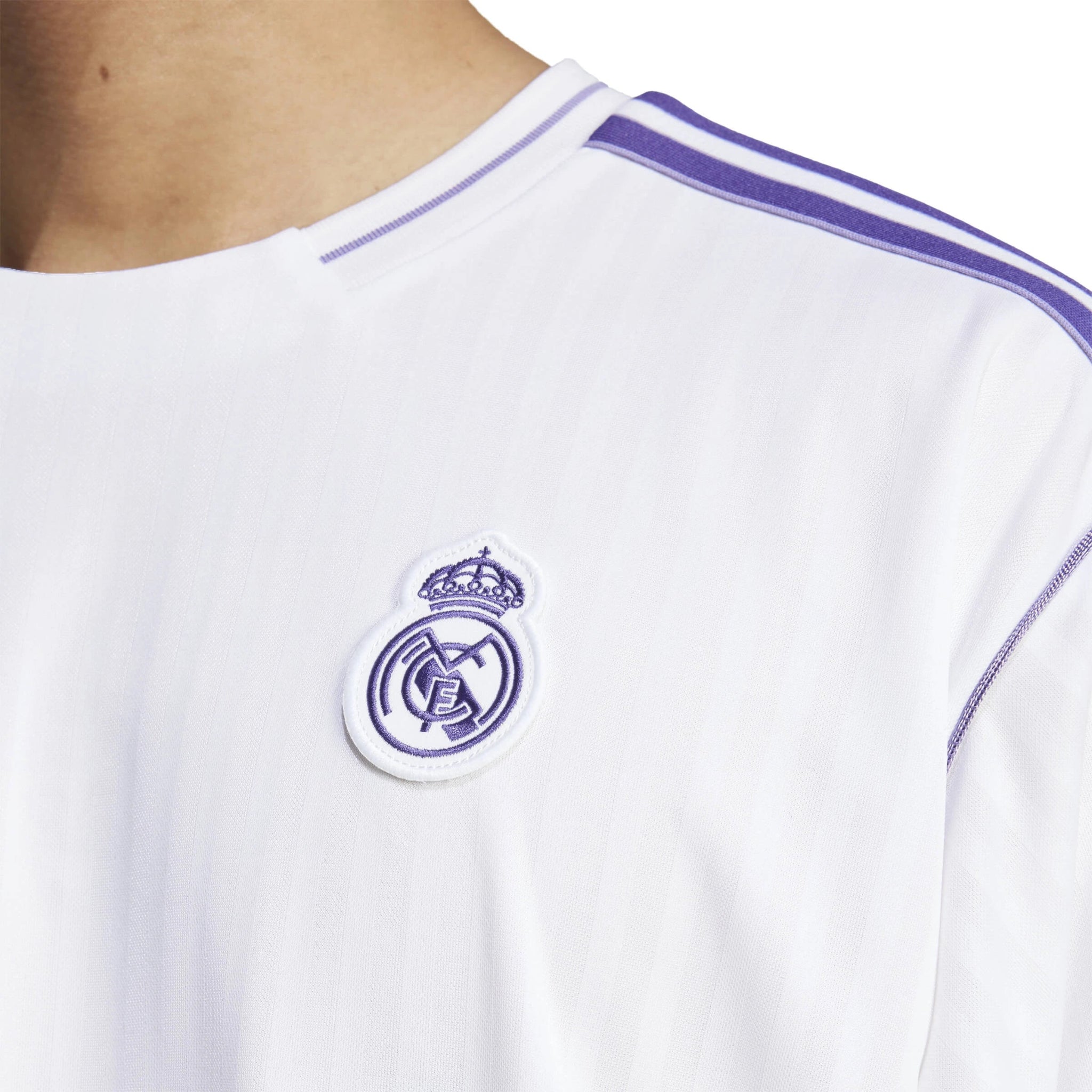adidas 2025 Real Madrid Men's Icon Soccer Jersey (Detail 1)