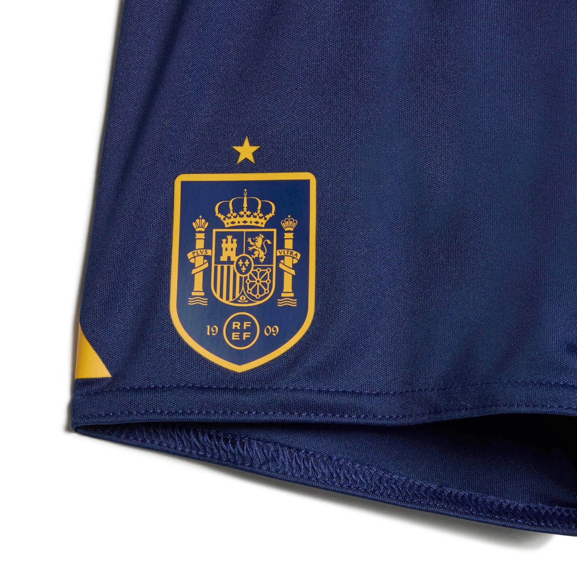 adidas 2026 Spain Home Baby Kit (Detail 3)