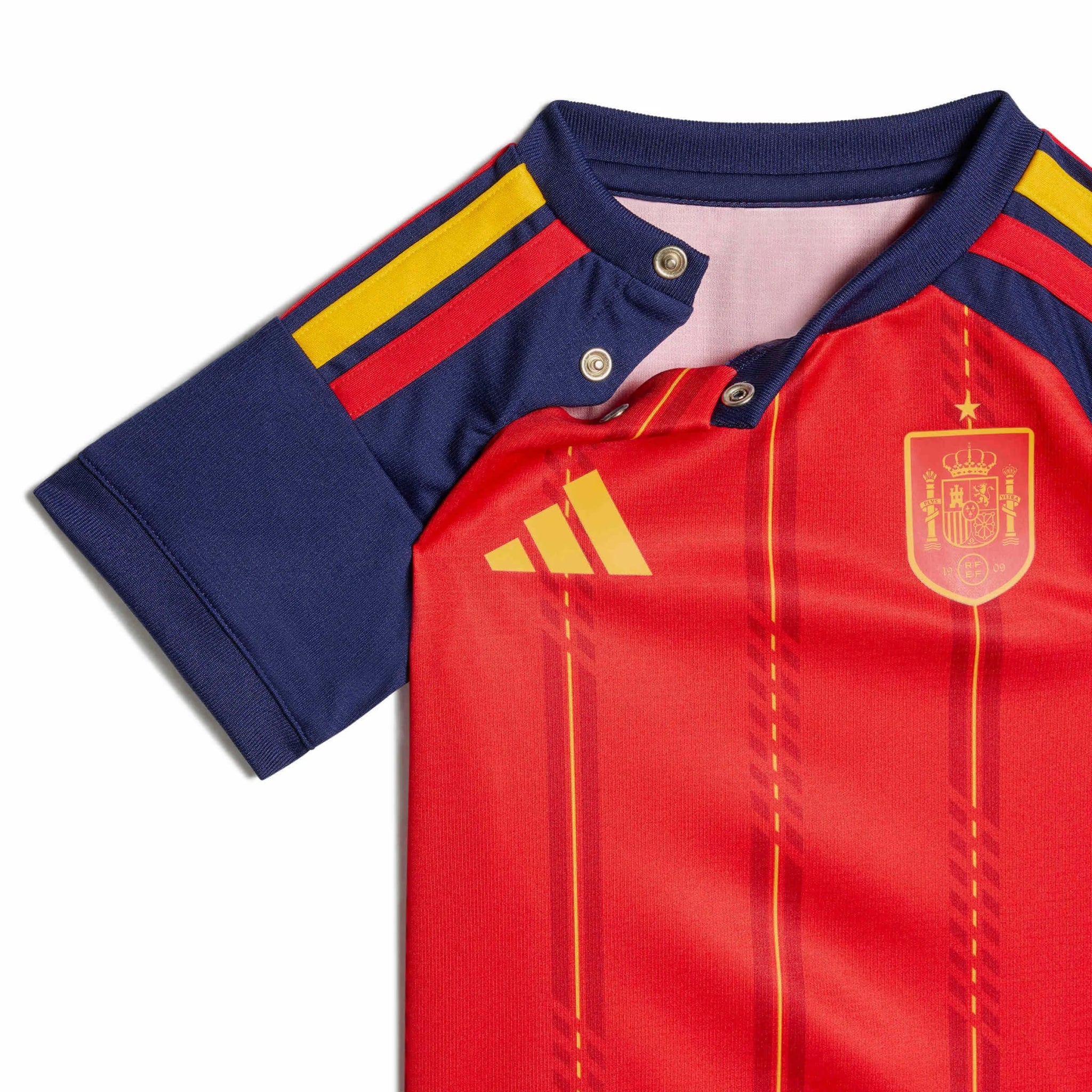adidas 2026 Spain Home Baby Kit (Detail 1)