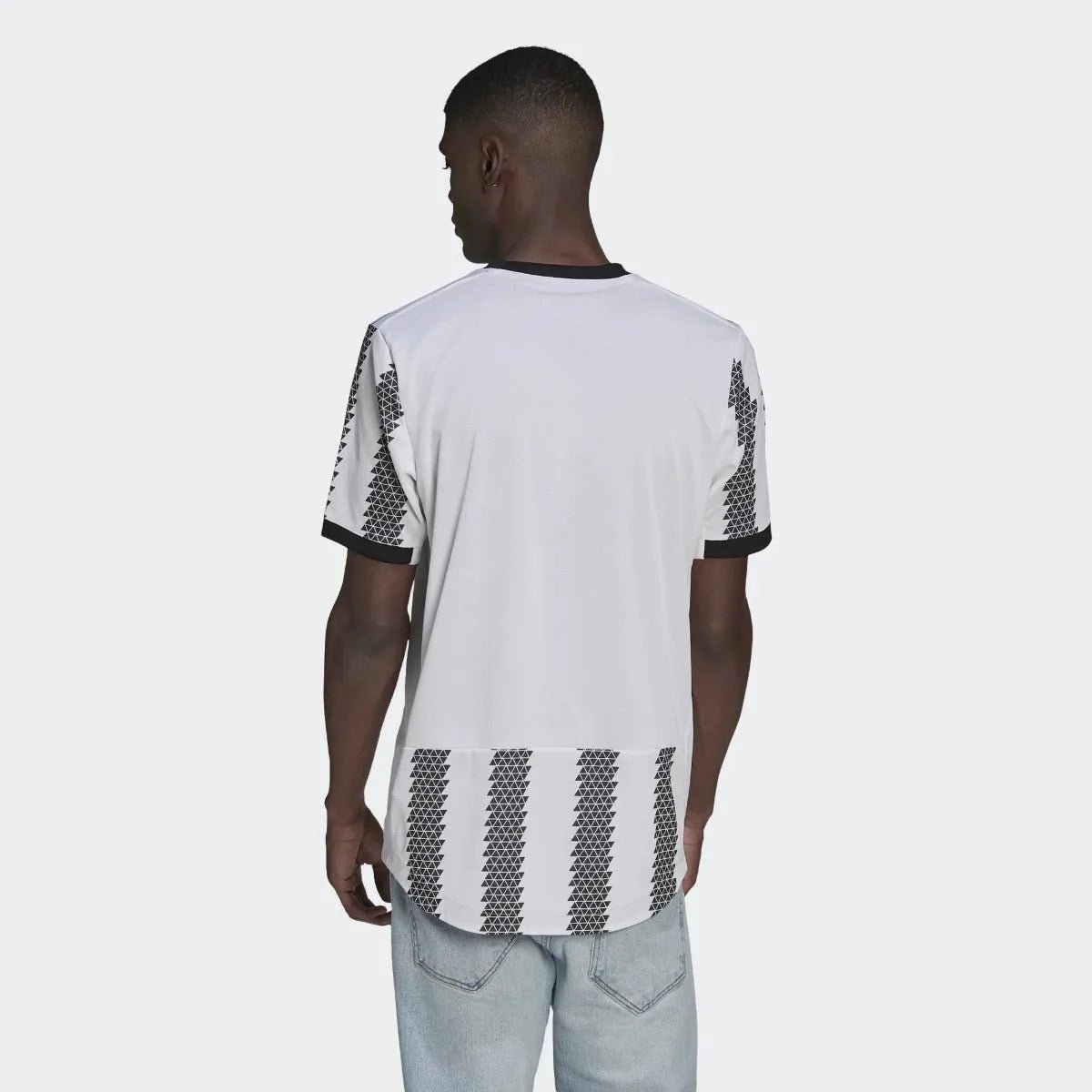 adidas 22-23 Juventus Authentic Home Jersey - White-Black