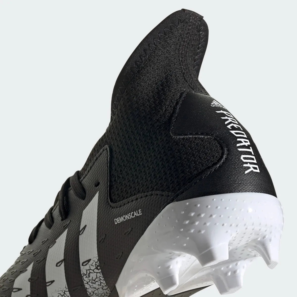 Adidas Junior Predator Freak .3 FG - Black-White
