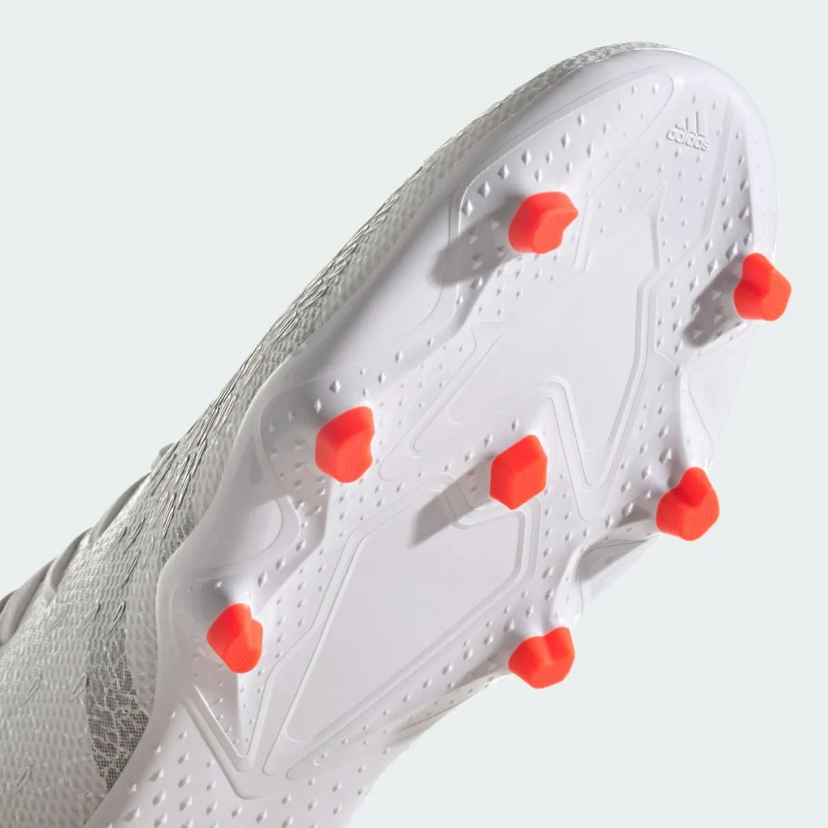 Adidas Predator Freak .3 LOW FG - White-Iron Metallic