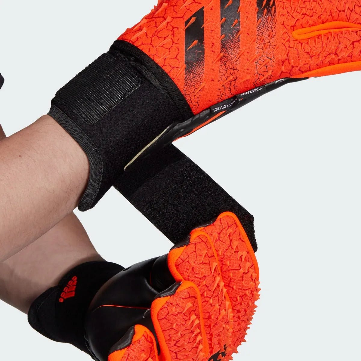 Adidas Predator Pro Ultimate Goalkeeper Gloves - Solar Red-Black
