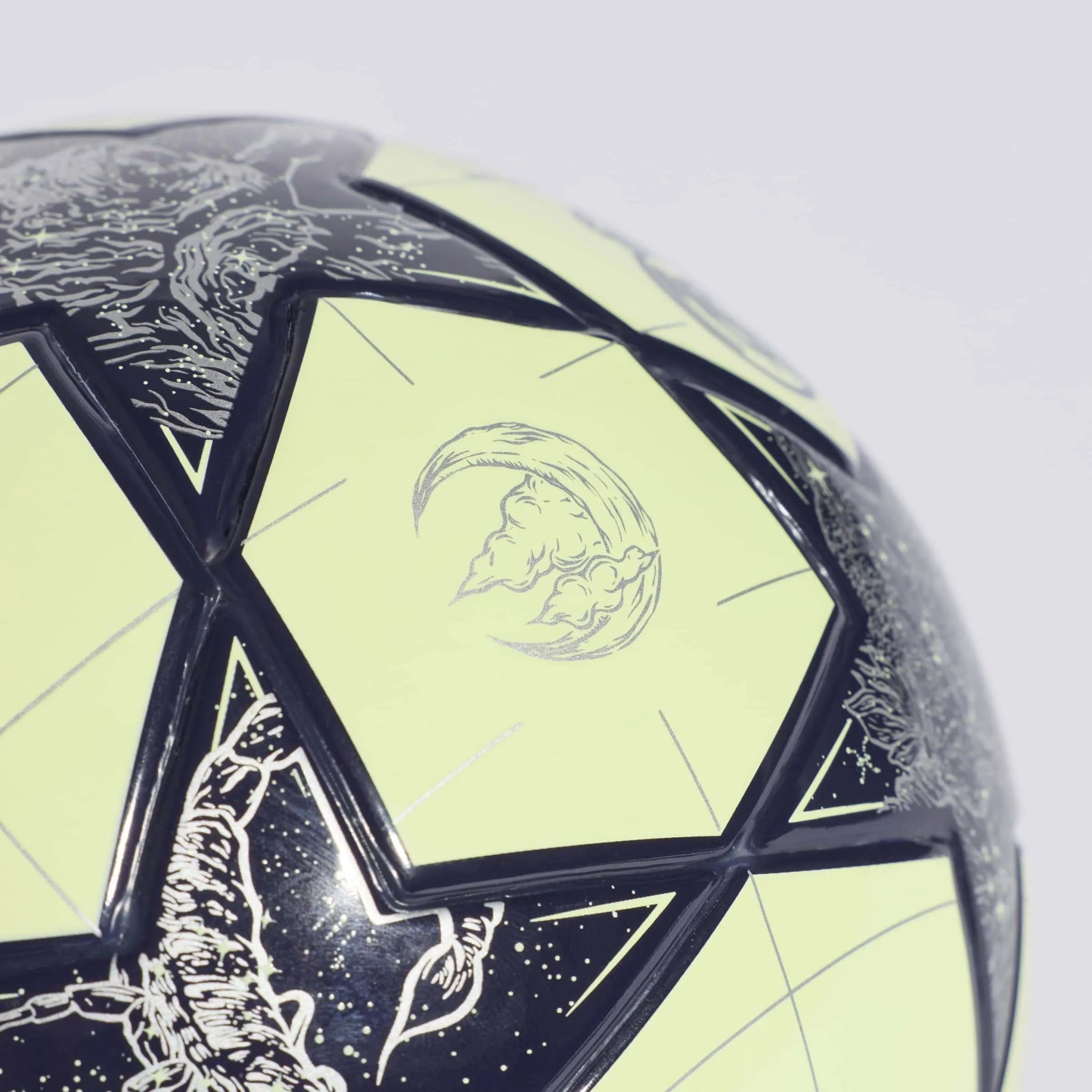 adidas Real Madrid Mini Soccer Ball Almost Lime / Silver Metallic / Noble Ink (Detail 1)