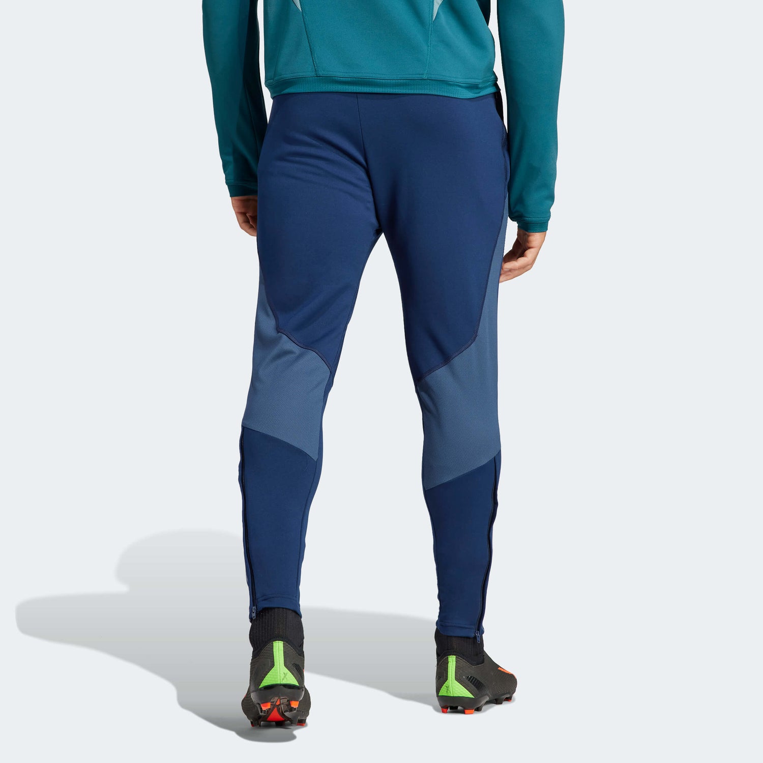 adidas 2023-24 Arsenal Men's EU Training Pants (Model - Back)