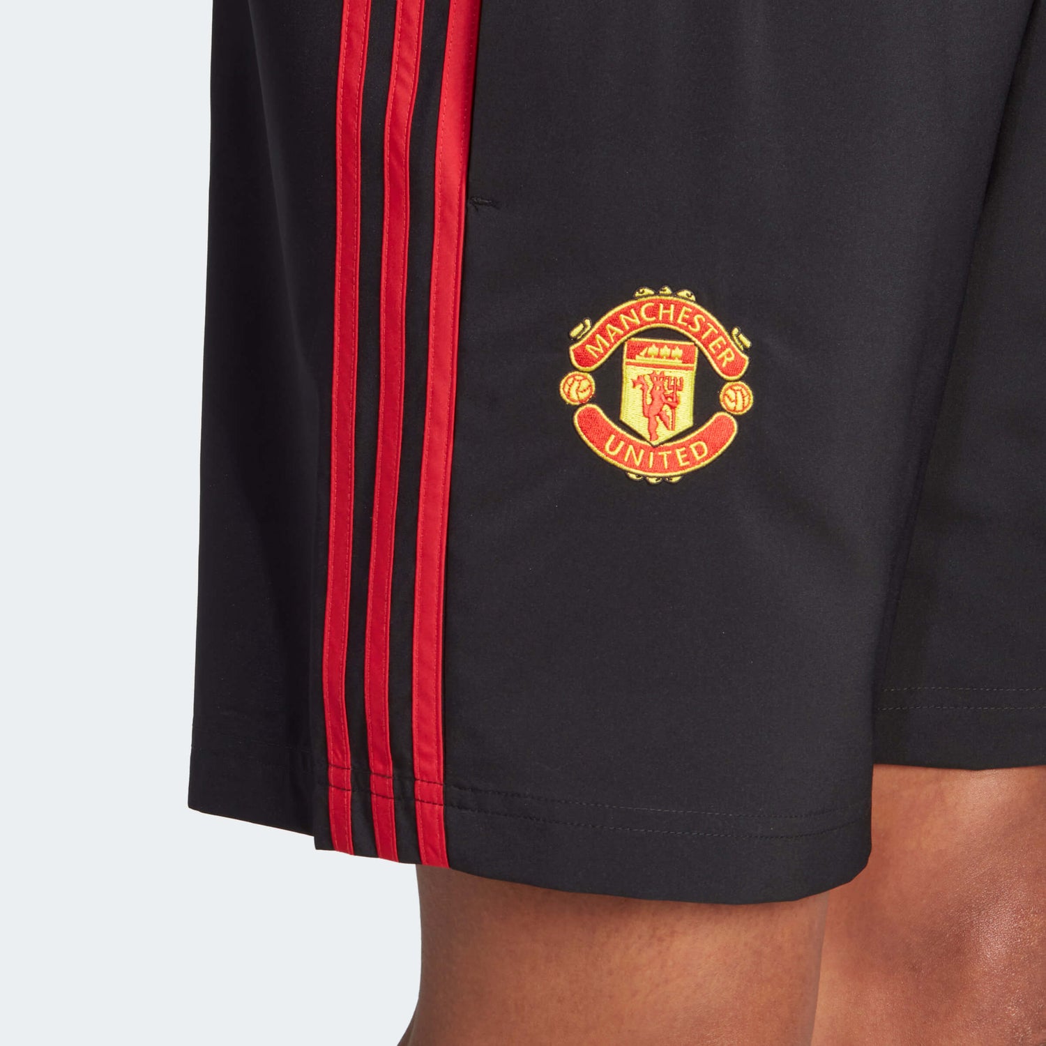 adidas 2023-24 Manchester United Men's DNA Shorts (Detail 2)