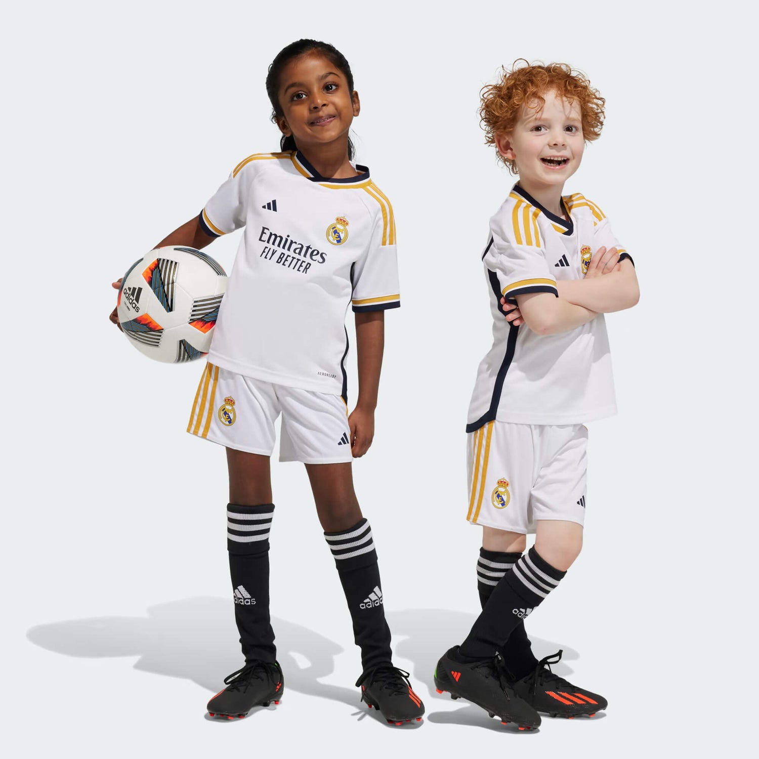 adidas 2023-24 Real Madrid Toddlers' Home Mini Kit (Models - Front)