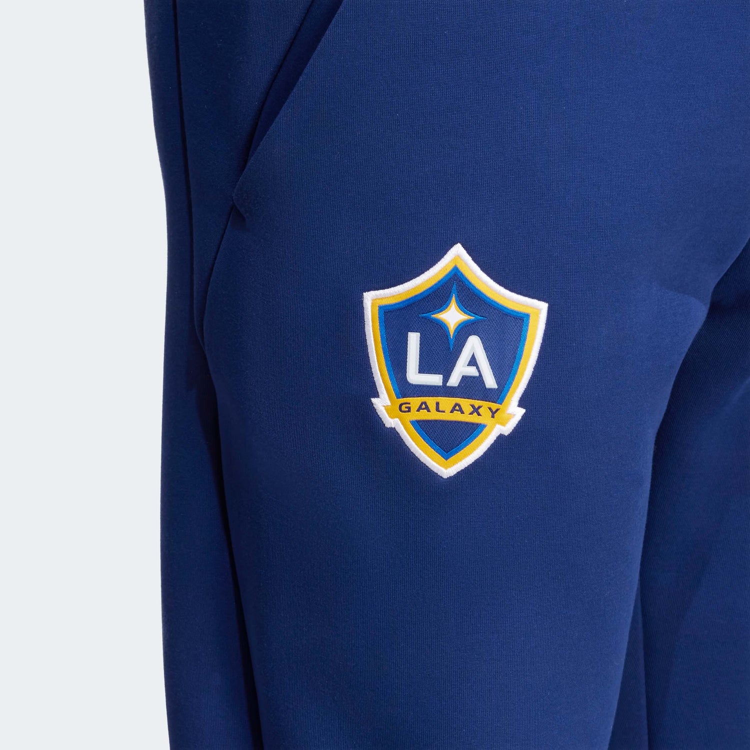 adidas 2024-25 LA Galaxy Men's Designed For Gameday Travel Pants (Detail 2)