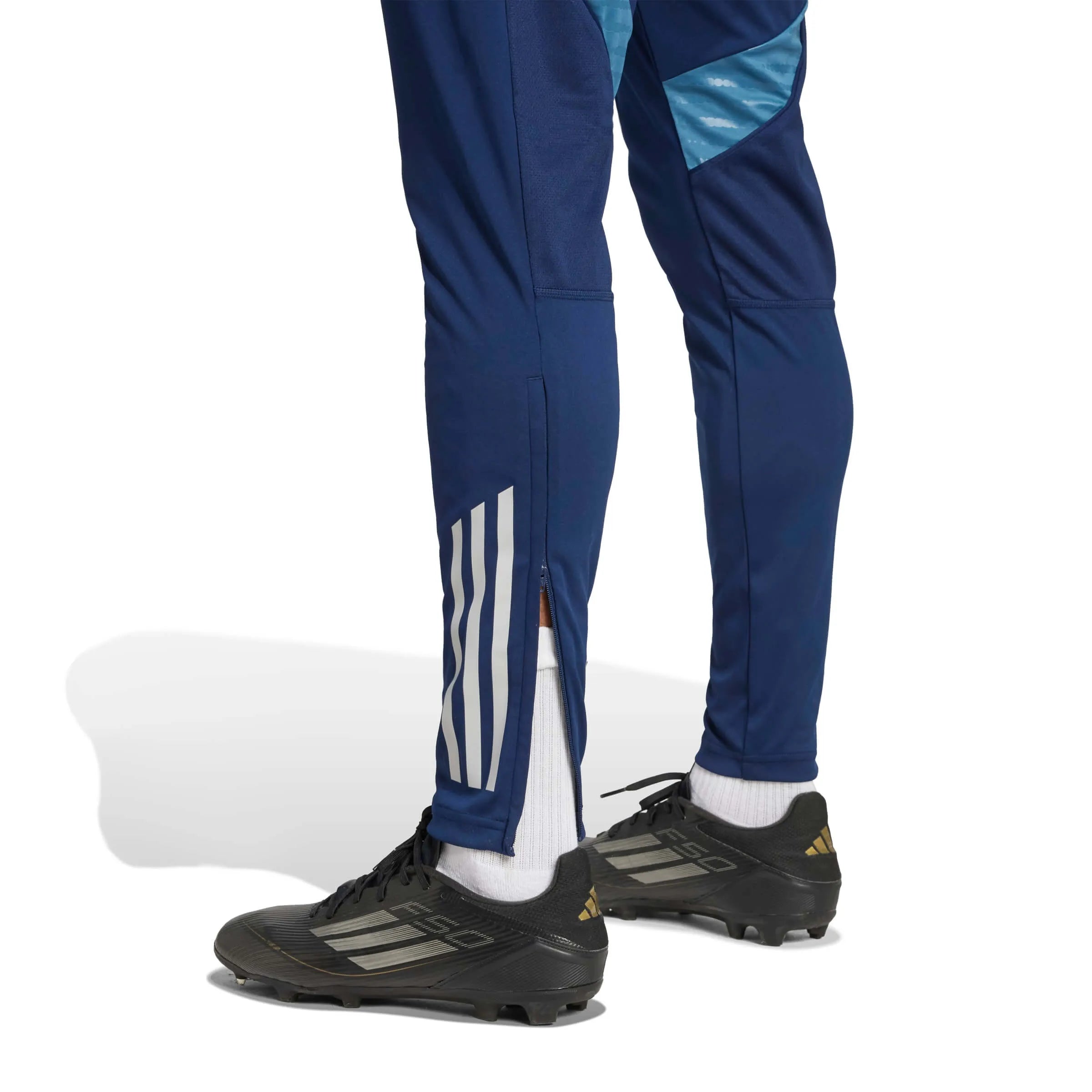 adidas 2025-26 Arsenal Men's Track Pants (Detail 2)