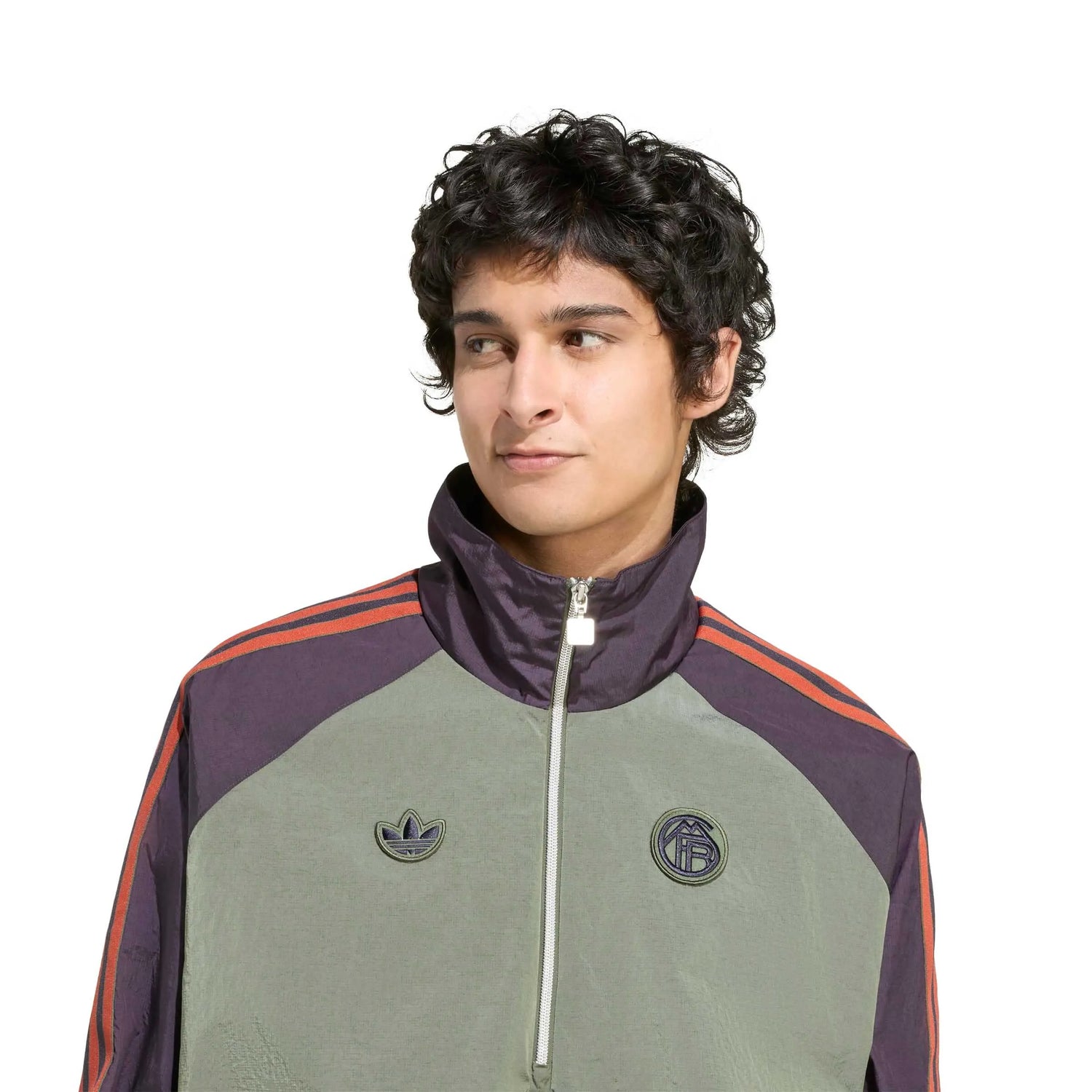 adidas 2025-26 Bayern Munich Men's Icon Half-Zip Jacket (Detail 1)