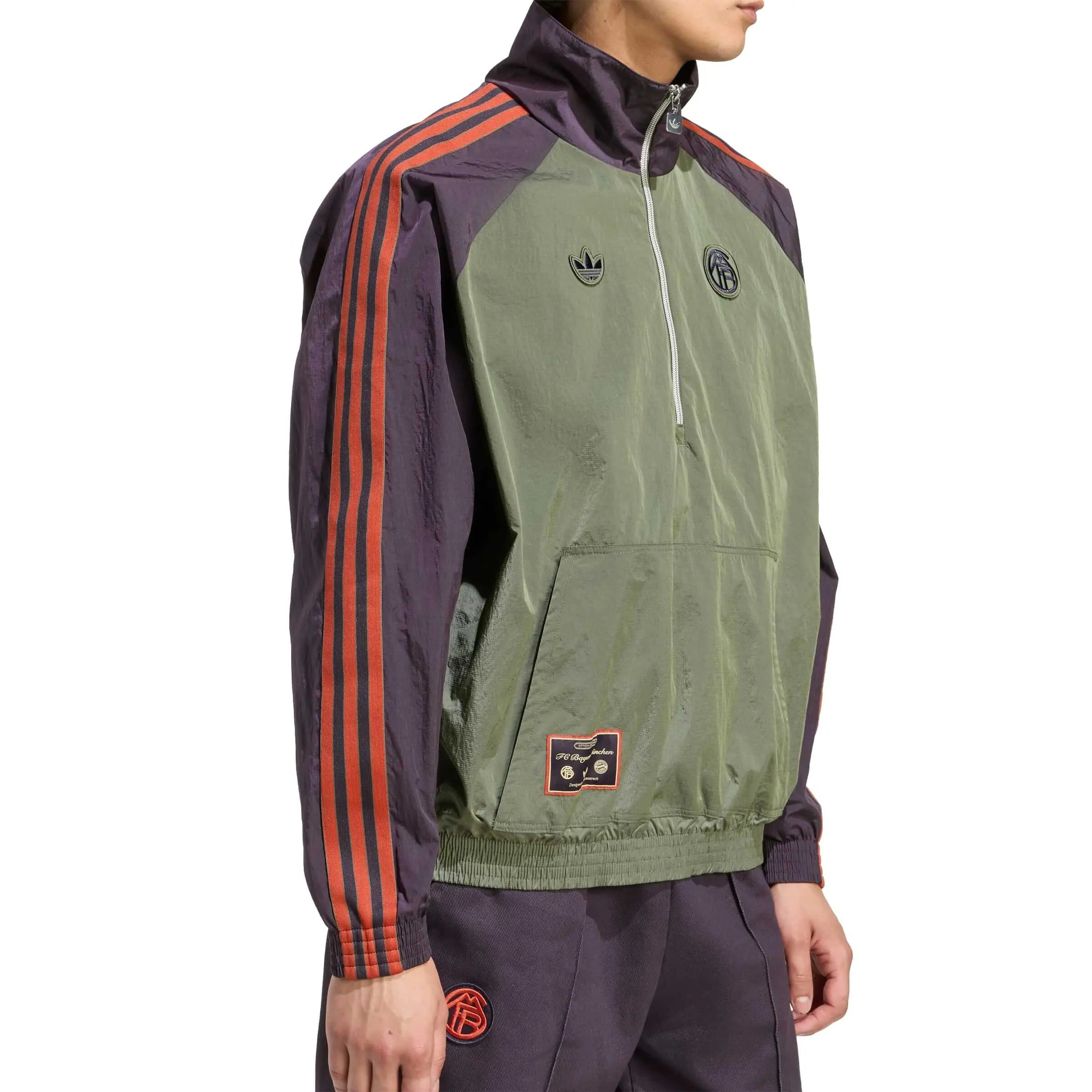 adidas 2025-26 Bayern Munich Men's Icon Half-Zip Jacket (Detail 2)