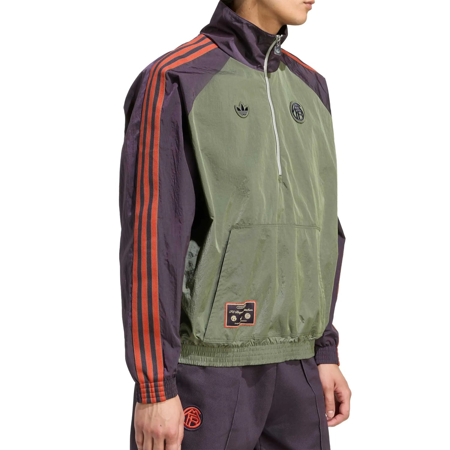 adidas 2025-26 Bayern Munich Men's Icon Half-Zip Jacket (Detail 2)