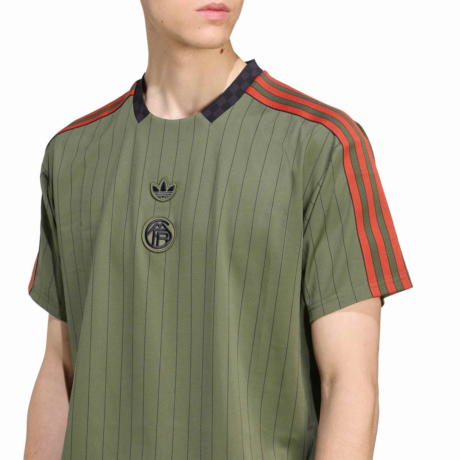 adidas 2025-26 Bayern Munich Men's Icon Jersey (Detail 1)