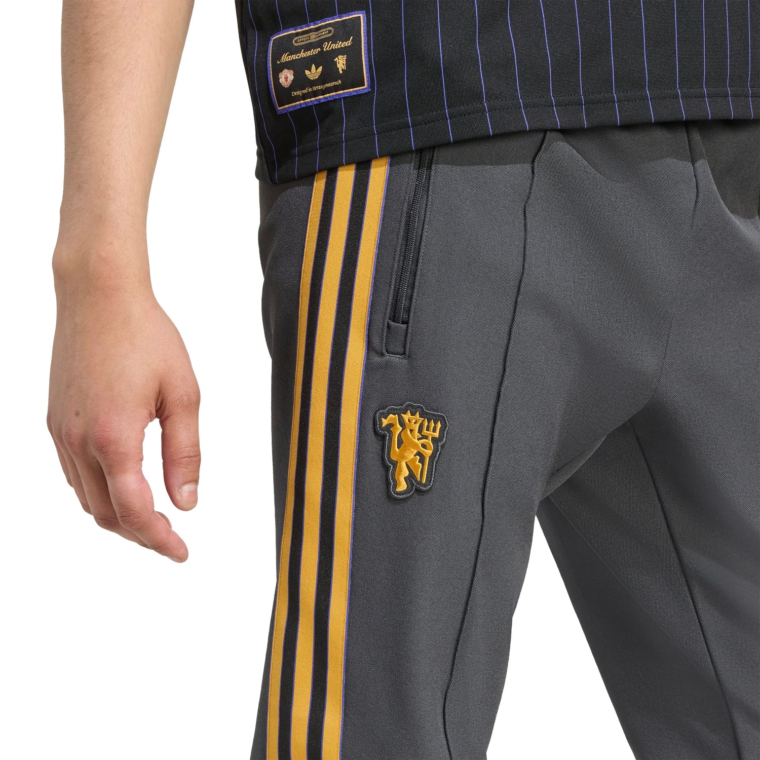 adidas 2025-26 Manchester United Men's Icon Track Pants (Detail 1)