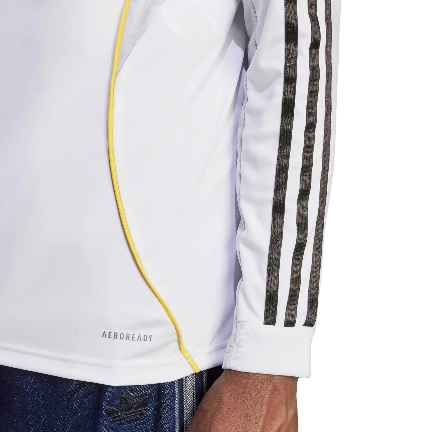 adidas 2025-26 Real Madrid Men's Stadium Home Long-Sleeve Soccer Jersey (Detail 2)