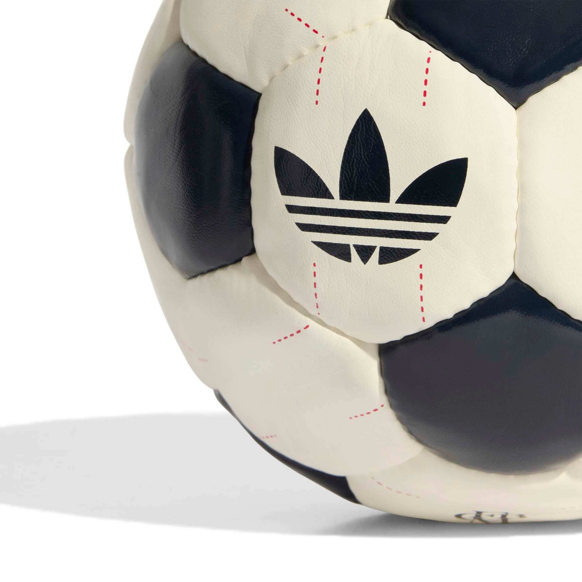 adidas 2026-27 Bayern Munich Away Club Soccer Ball (Detail 2)