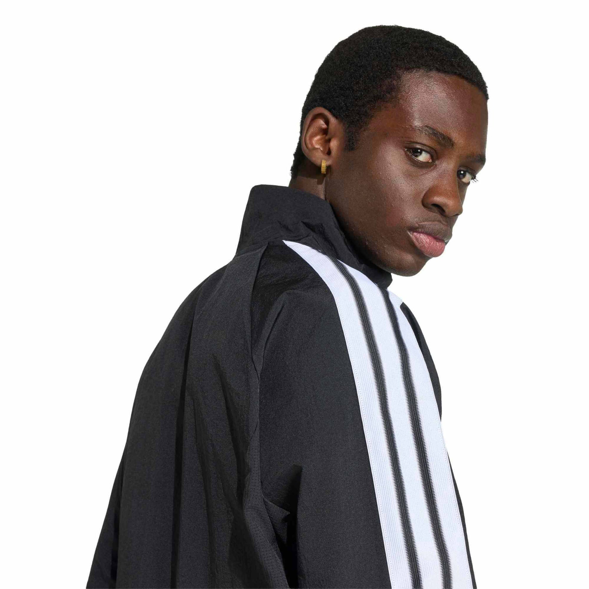 adidas 2026-27 Juventus Men's Home Anthem Jacket (Detail 2)