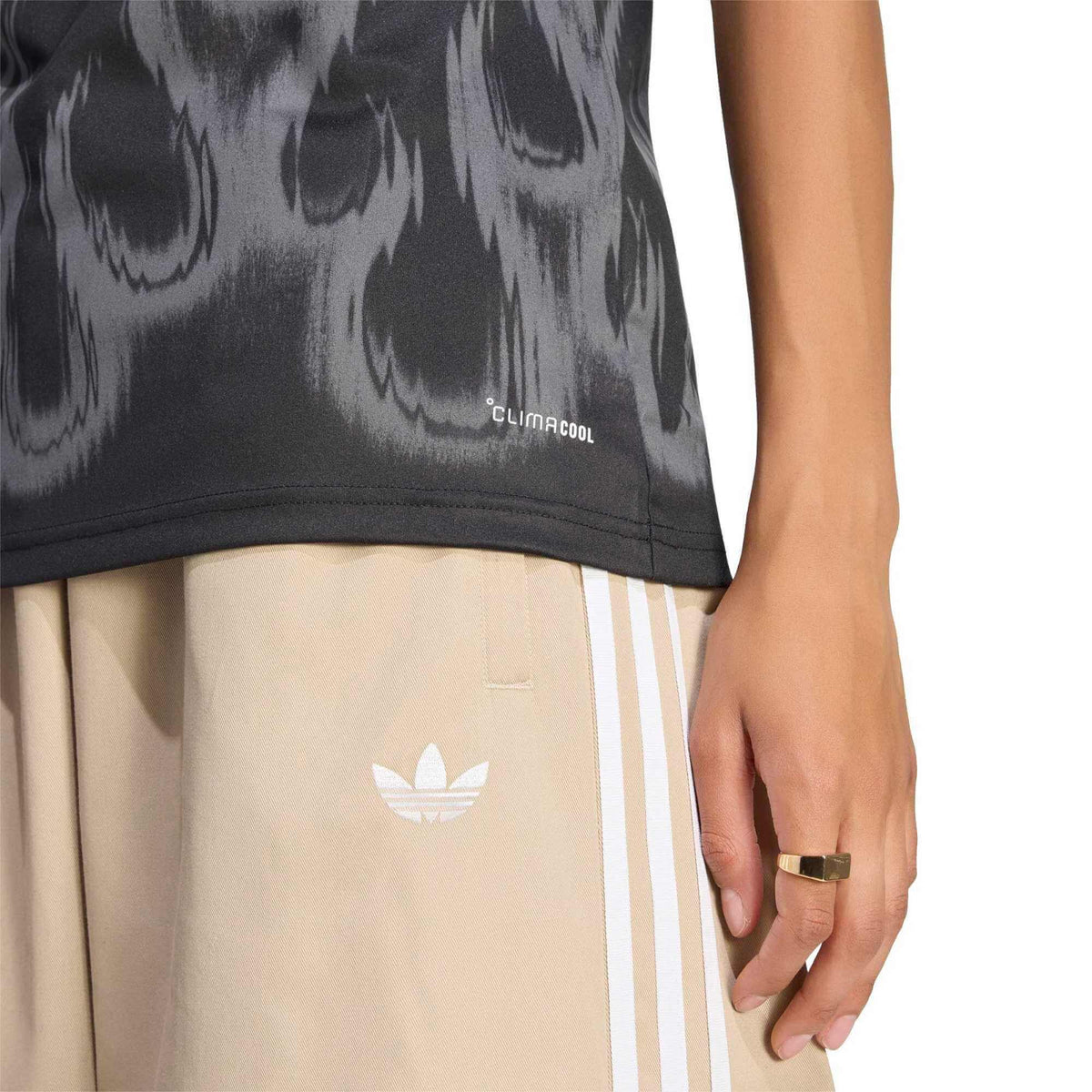 adidas 2026-27 Juventus Women's Stadium Third Soccer Jersey (Detail 2)