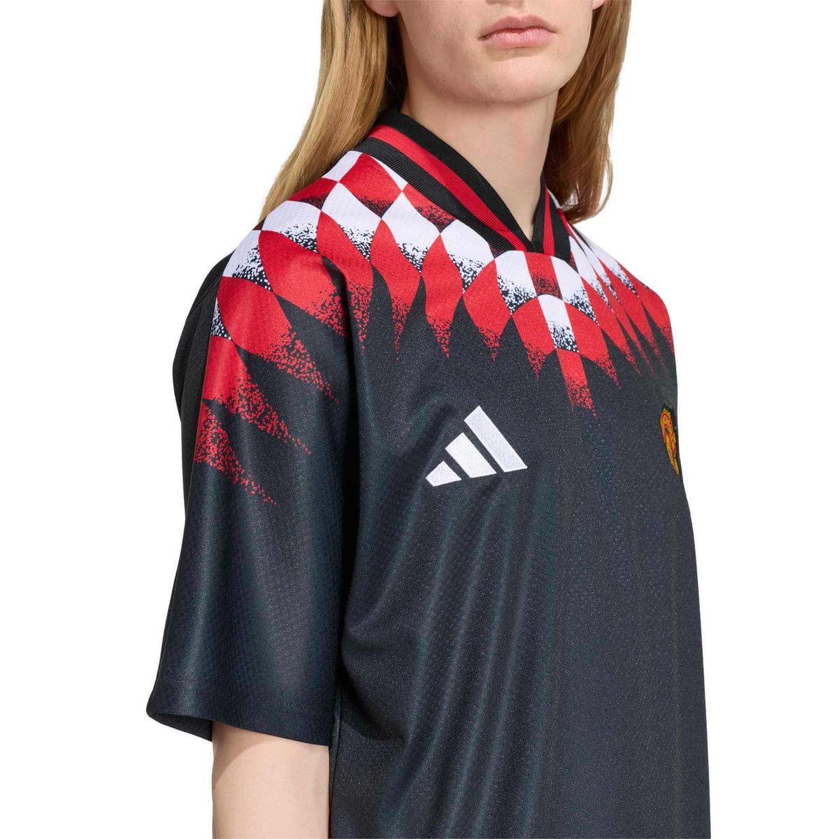 adidas 2026-27 Manchester United Men's Stadium Soccer Jersey (Detail 2)