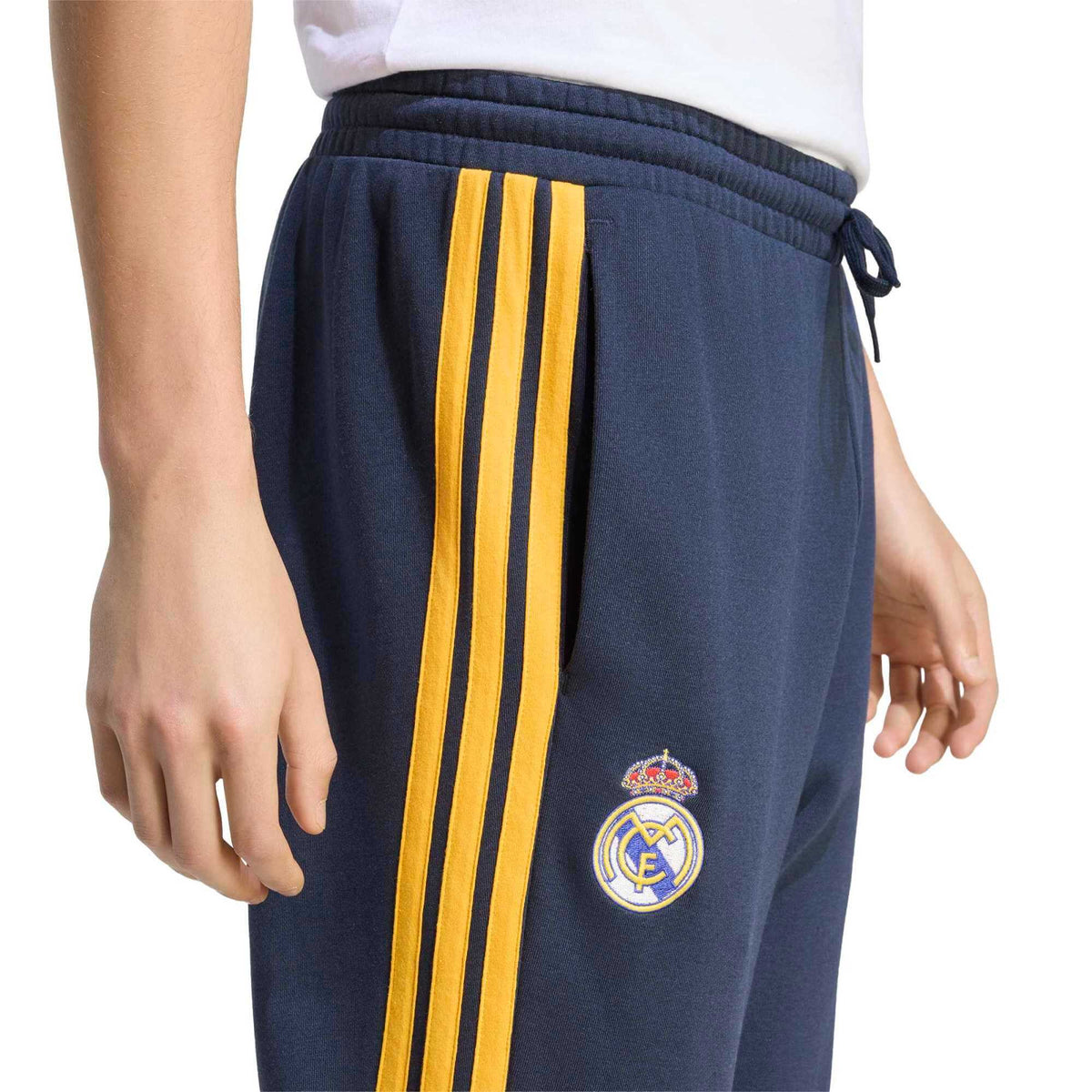 adidas 2026-27 Real Madrid Men's DNA Pants (Detail 1)