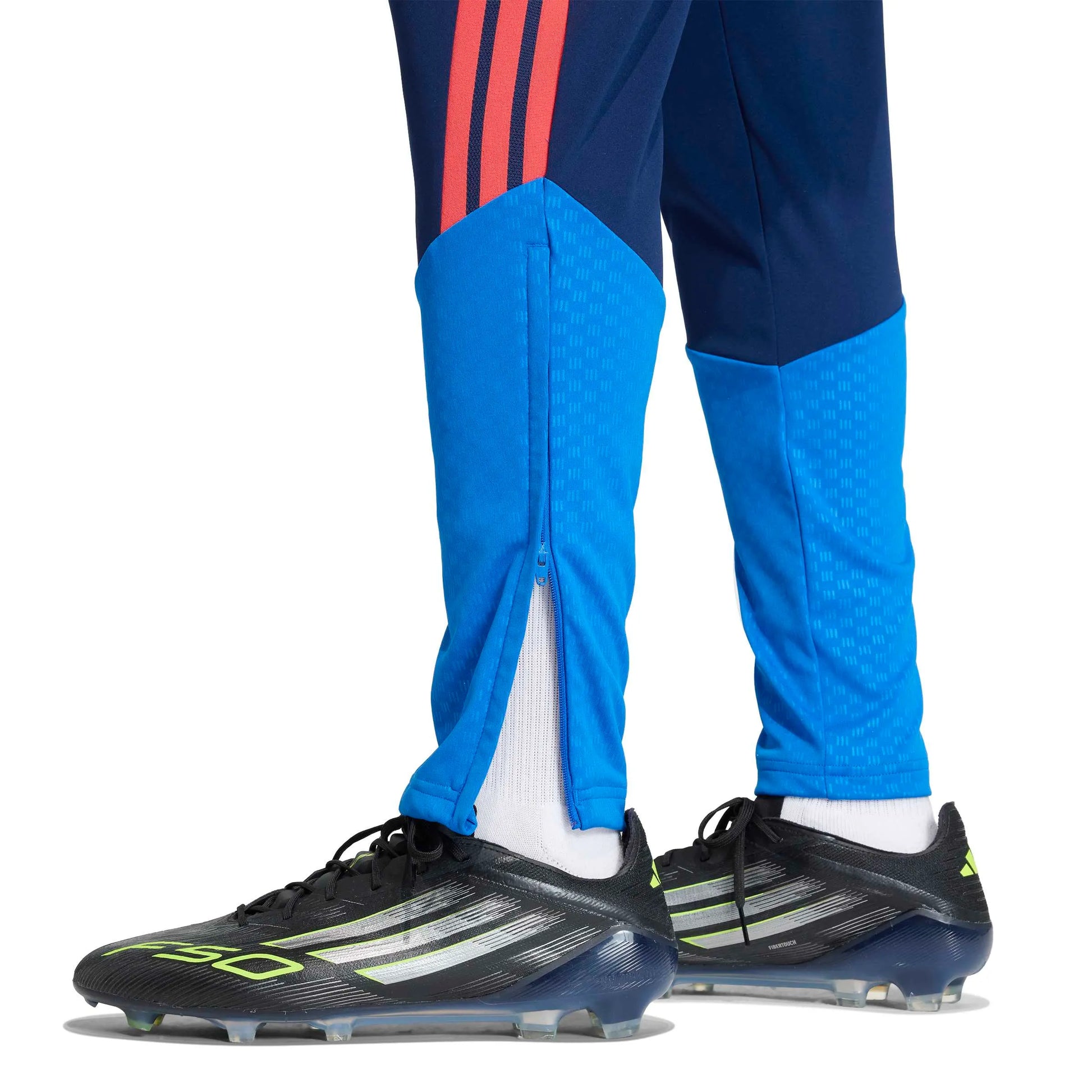 adidas 2026 Colombia Men's Training Pants (Detail 2)