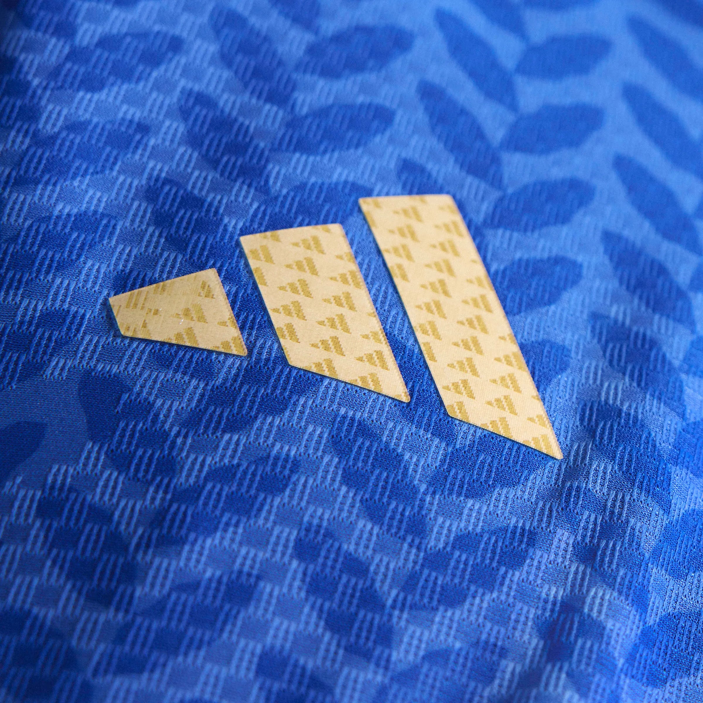 adidas 2026 Italy Men's Authentic Home Soccer Jersey (Detail 7)