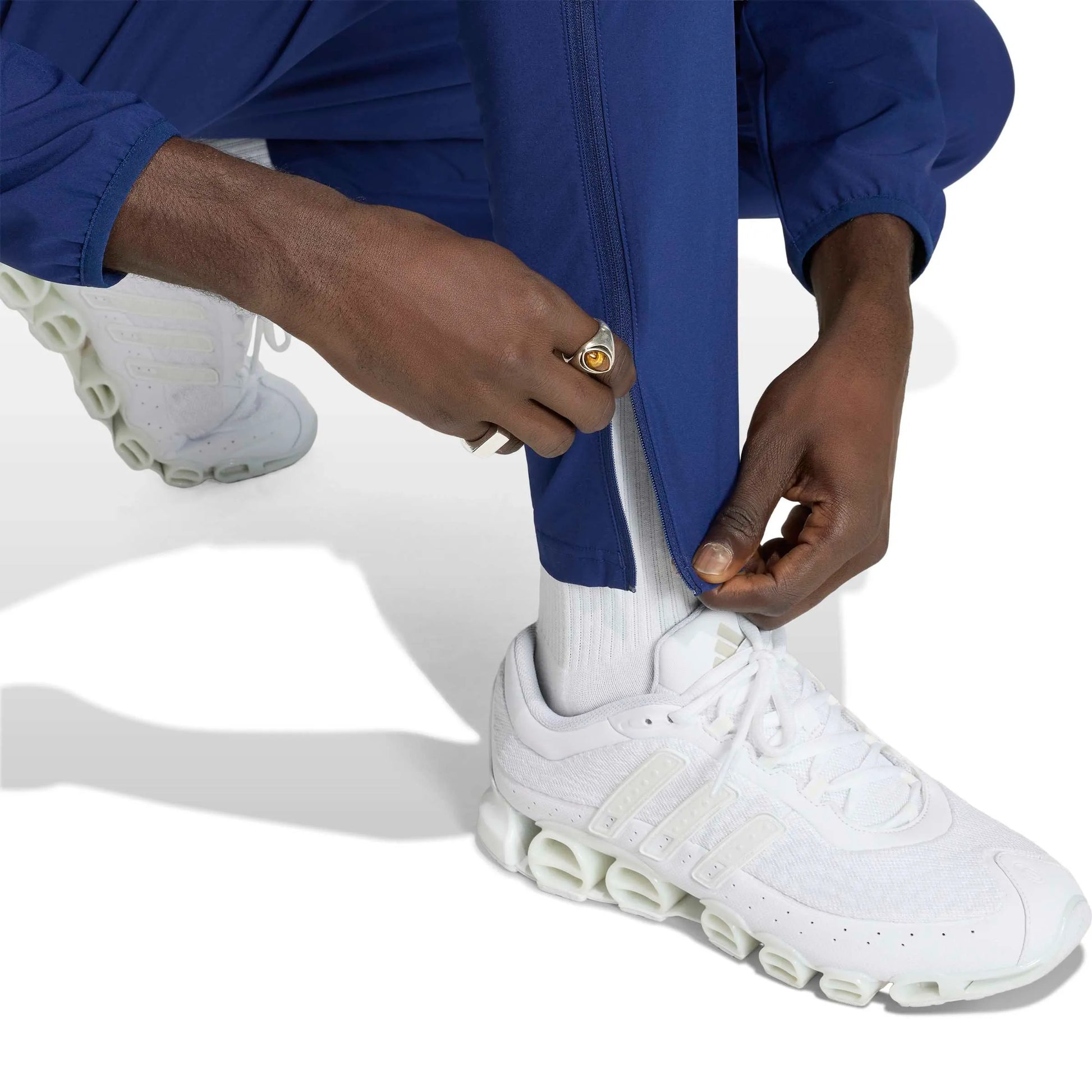 adidas 2026 LA Galaxy Men's Travel Pants (Detail 2)