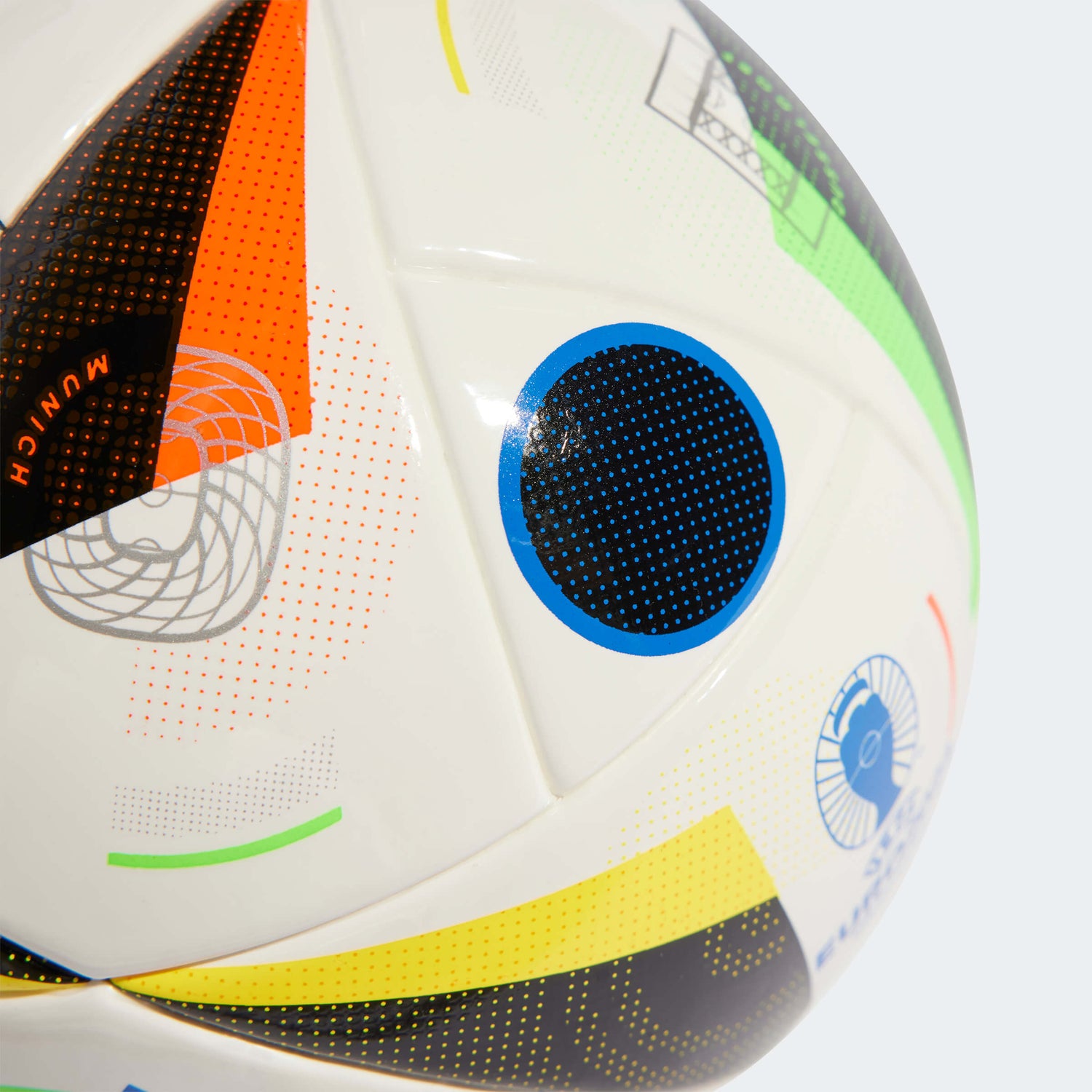 adidas Euro 24 Fussballliebe Mini Ball (Detail 1)