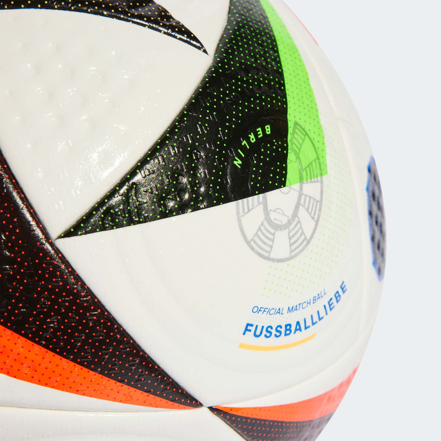adidas Euro 24 Fussballliebe Official Pro Match Ball (Detail 1)