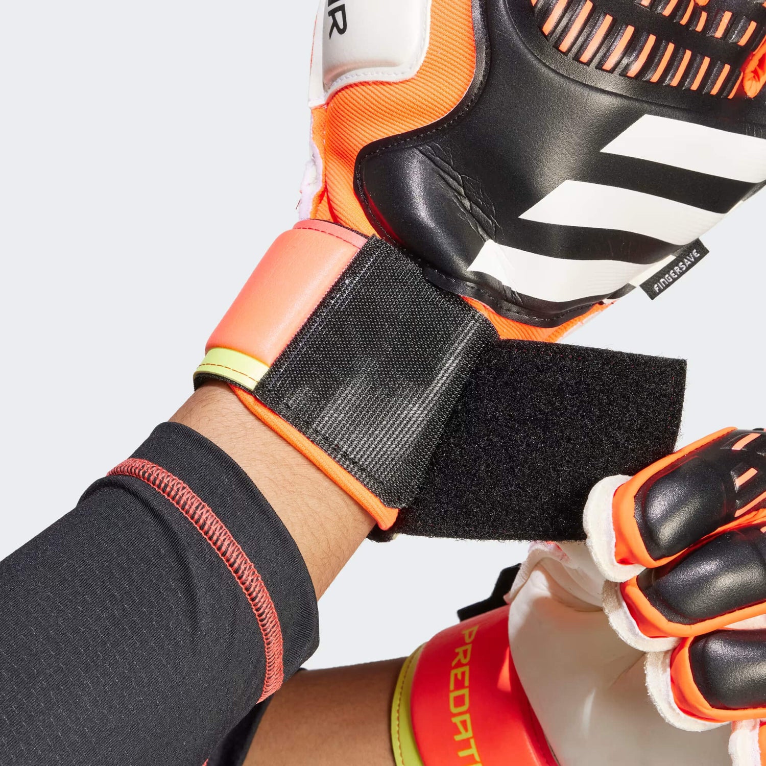 adidas SP24 Predator GL Match FS Goalkeeper Gloves (Detail 1)