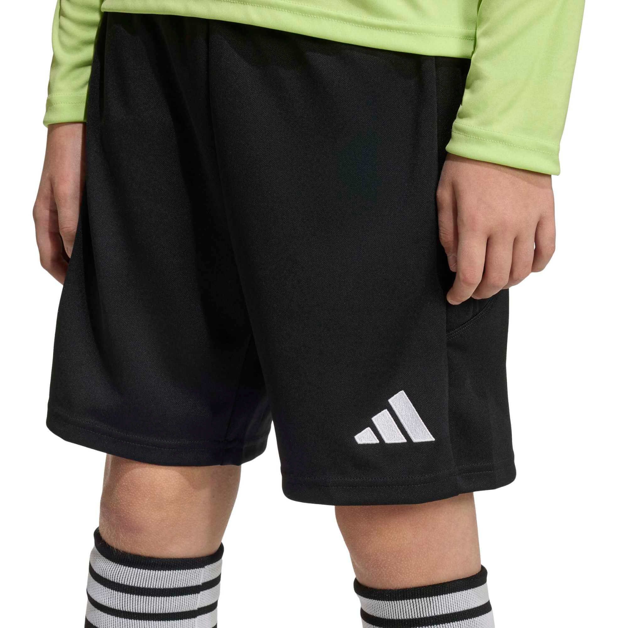 adidas Tierro 26 Youth Goalkeeper Shorts (Detail 1)