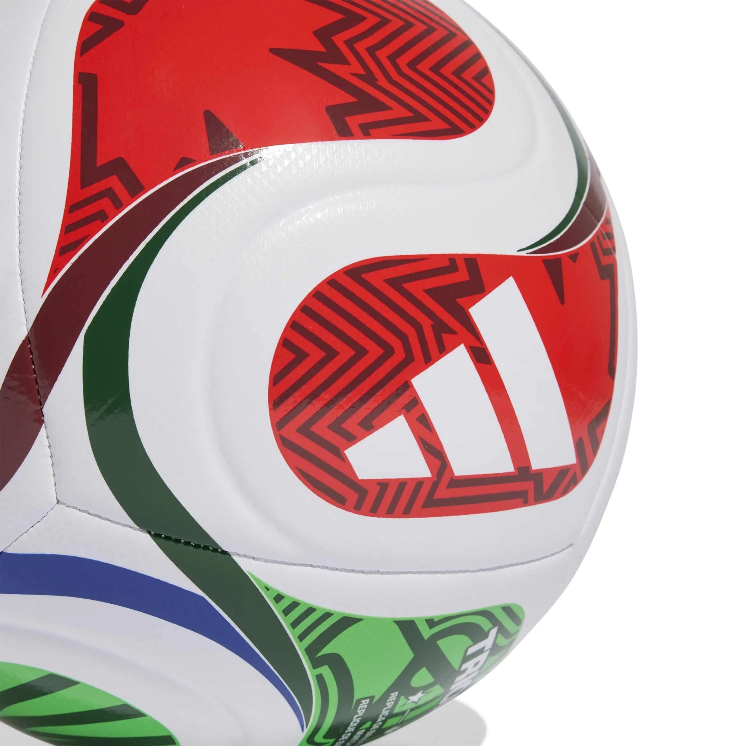 adidas World Cup 2026 Training Soccer Ball (Detail 1)
